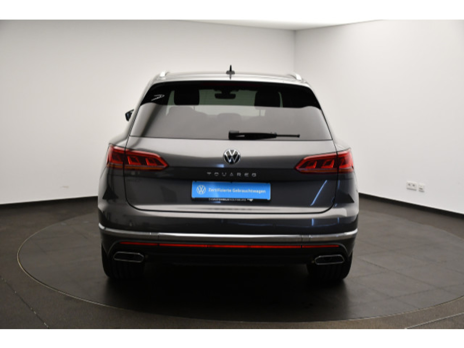 Volkswagen - Touareg_19