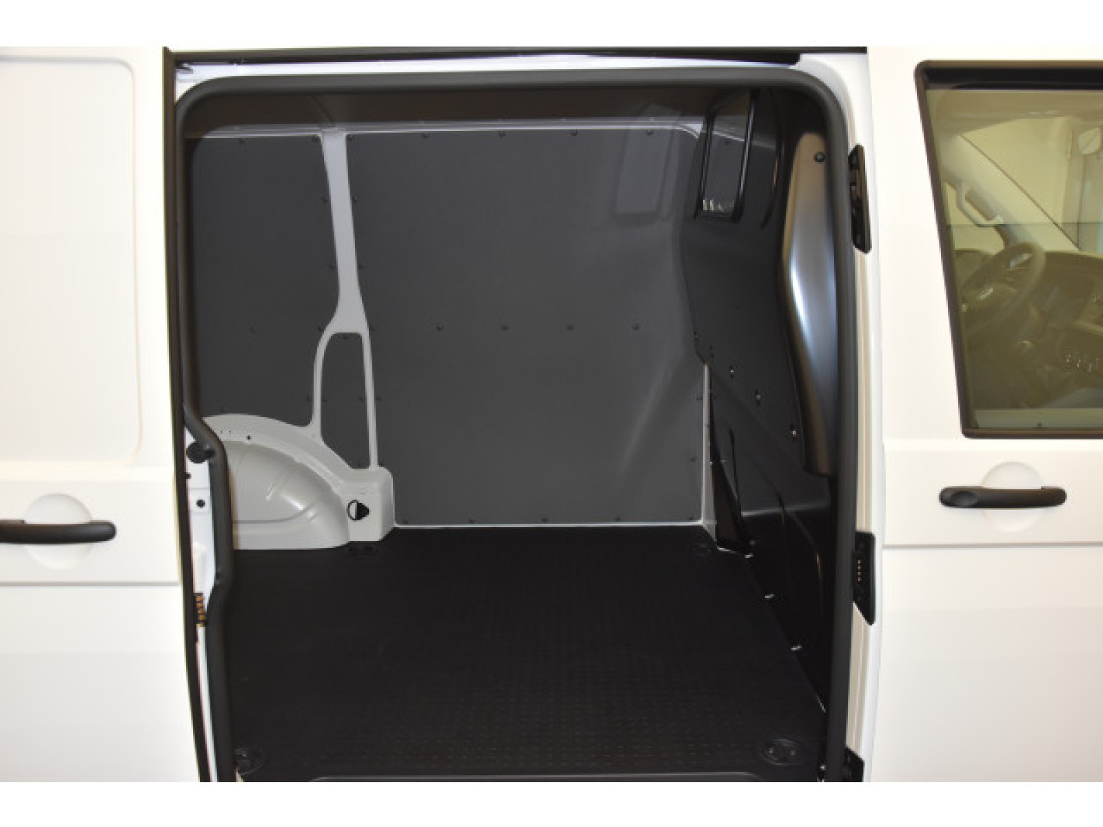 Volkswagen - T6.1 Transporter_8
