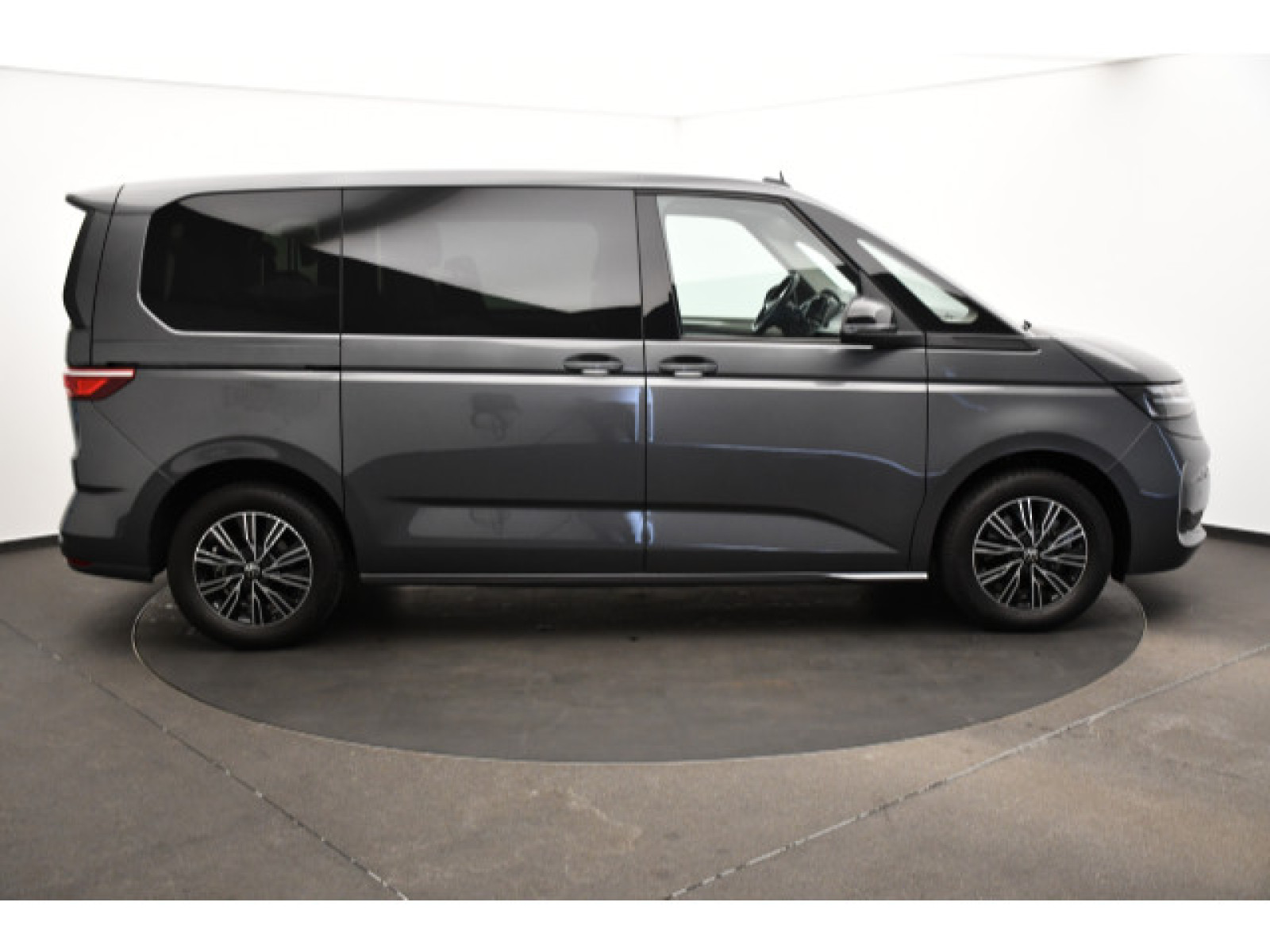 Volkswagen - T7 Multivan_17