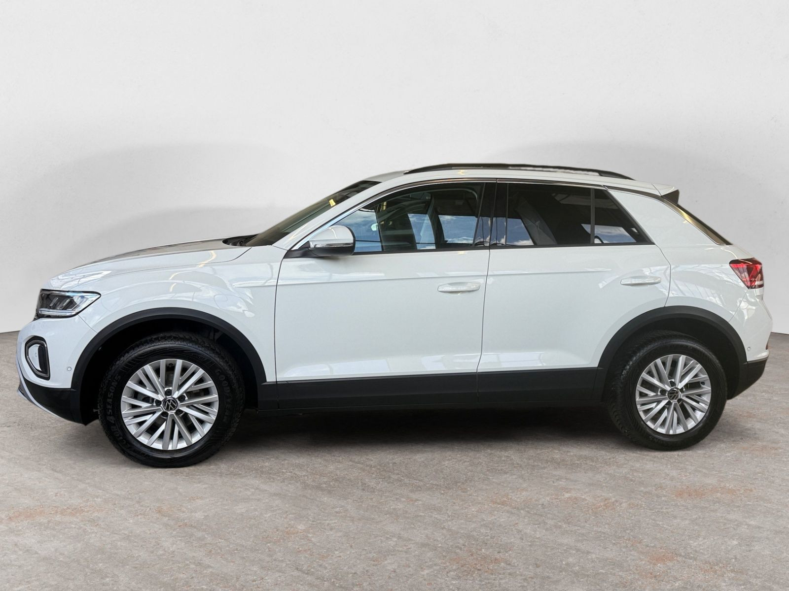 Volkswagen - T-Roc_3