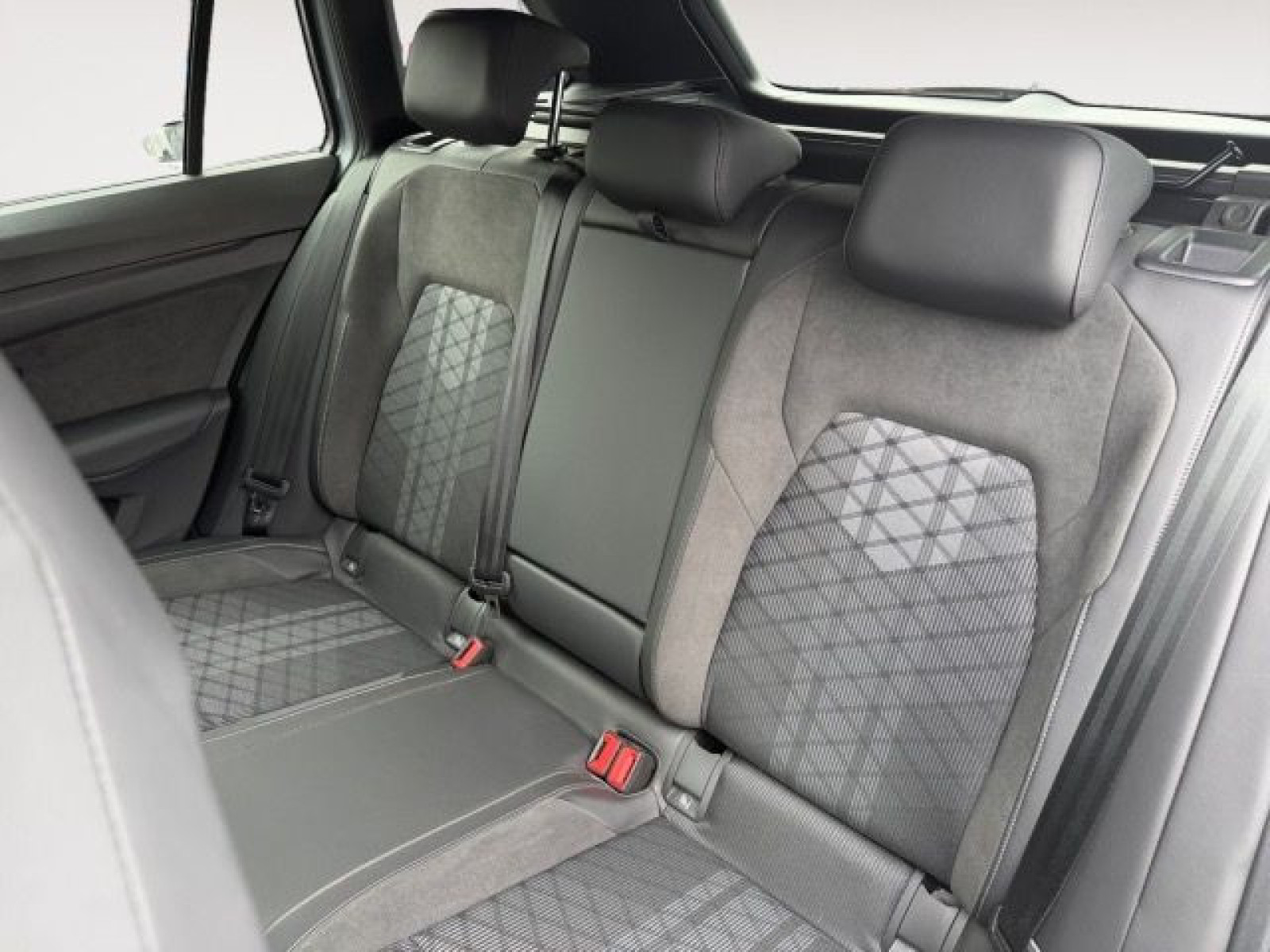 Volkswagen - Golf Variant_13
