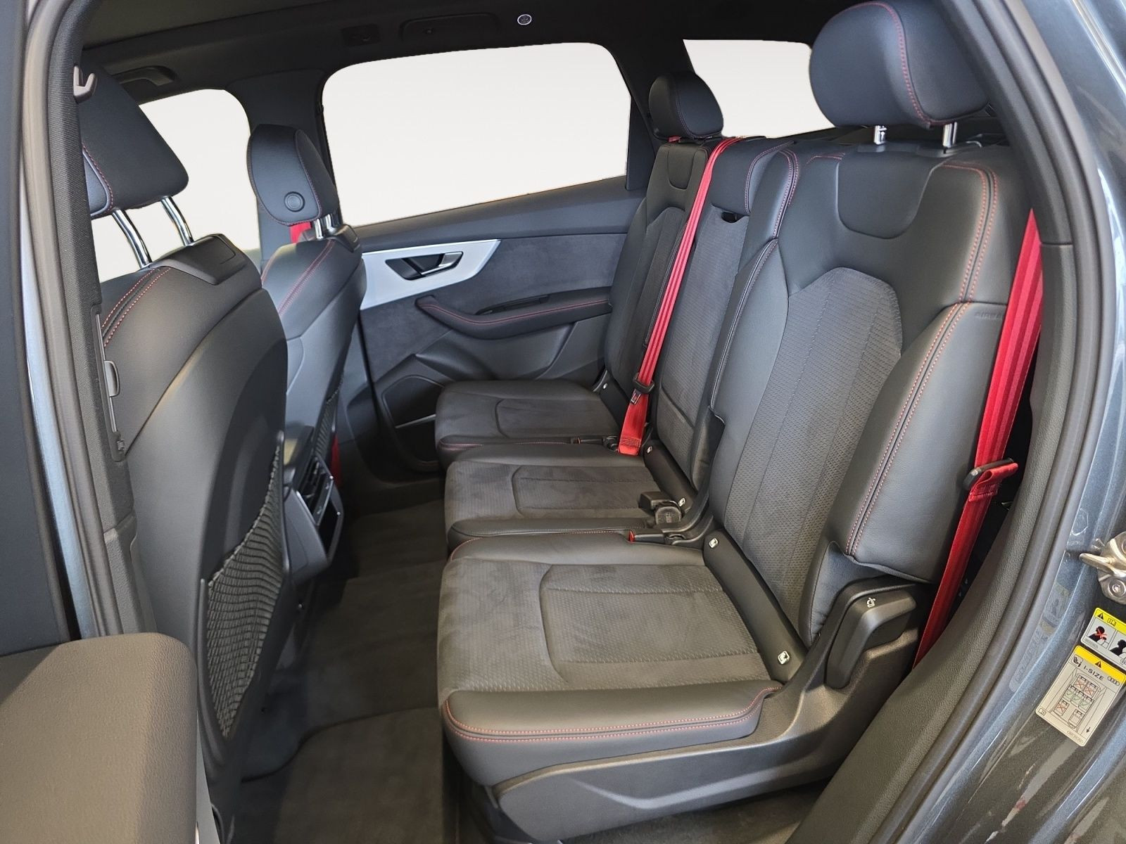 Audi - Q7_15