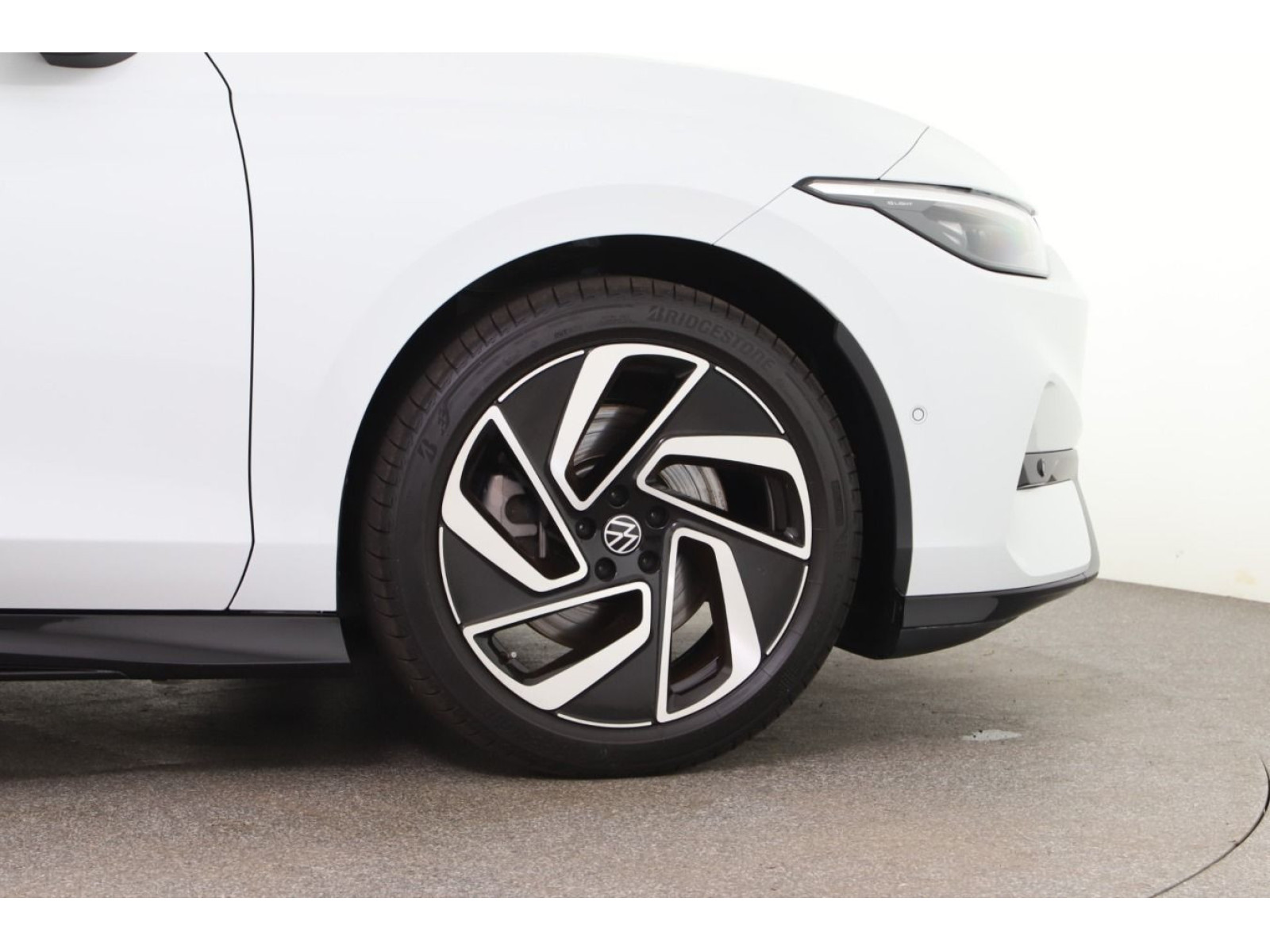 Volkswagen - ID.7 Tourer_3