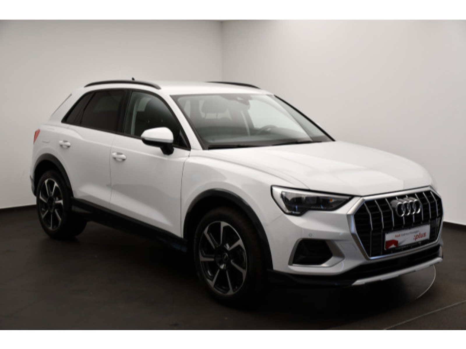 Audi - Q3_17