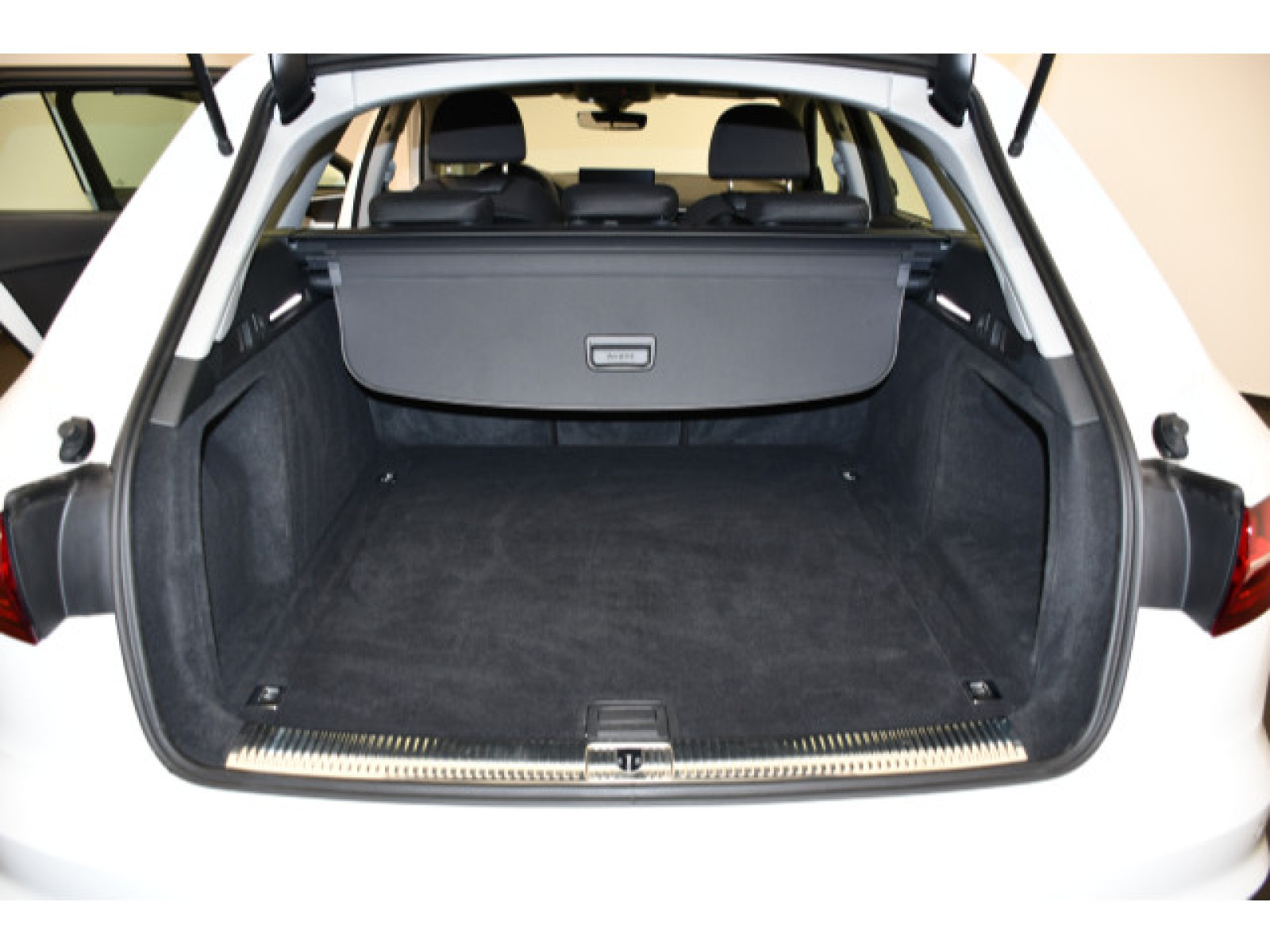 Audi - A4 Avant_9