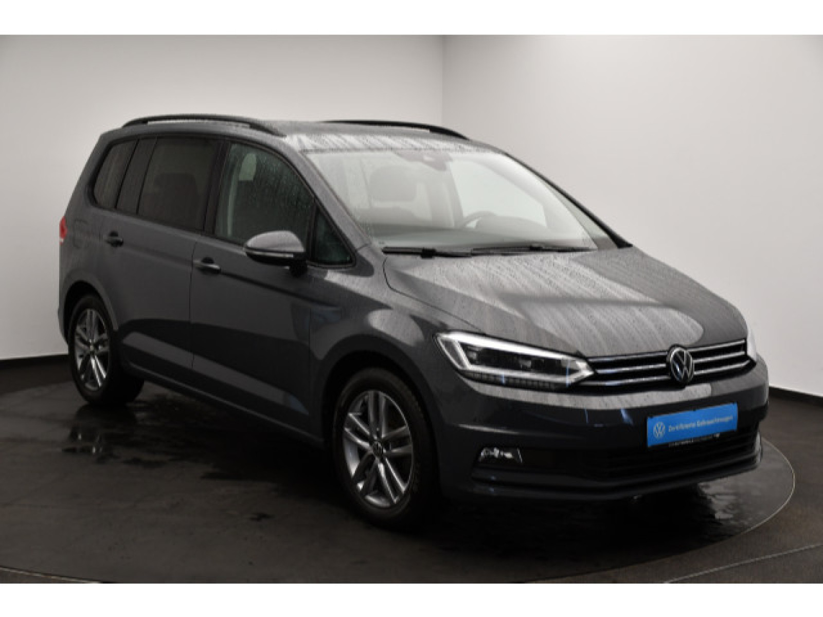 Volkswagen - Touran_14