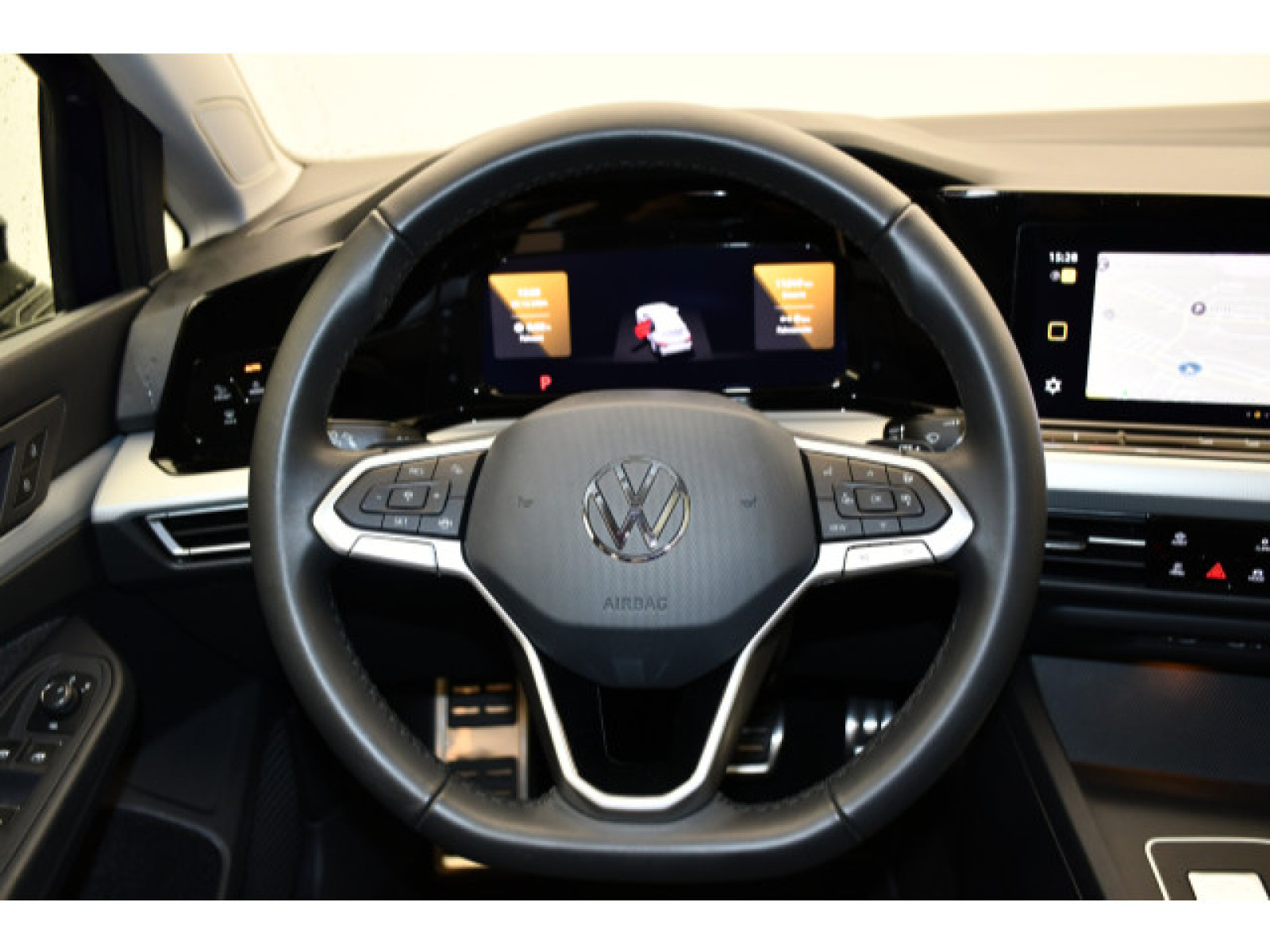 Volkswagen - Golf_5