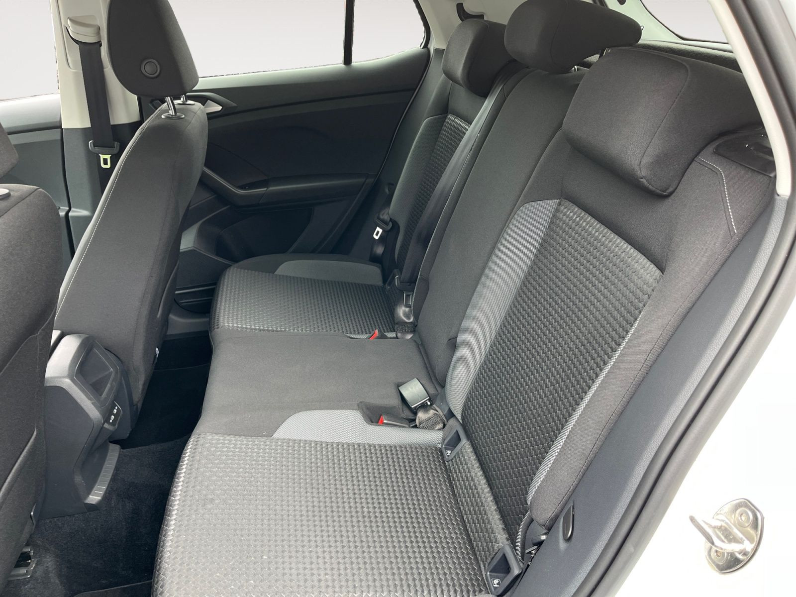 Volkswagen - T-Cross_14