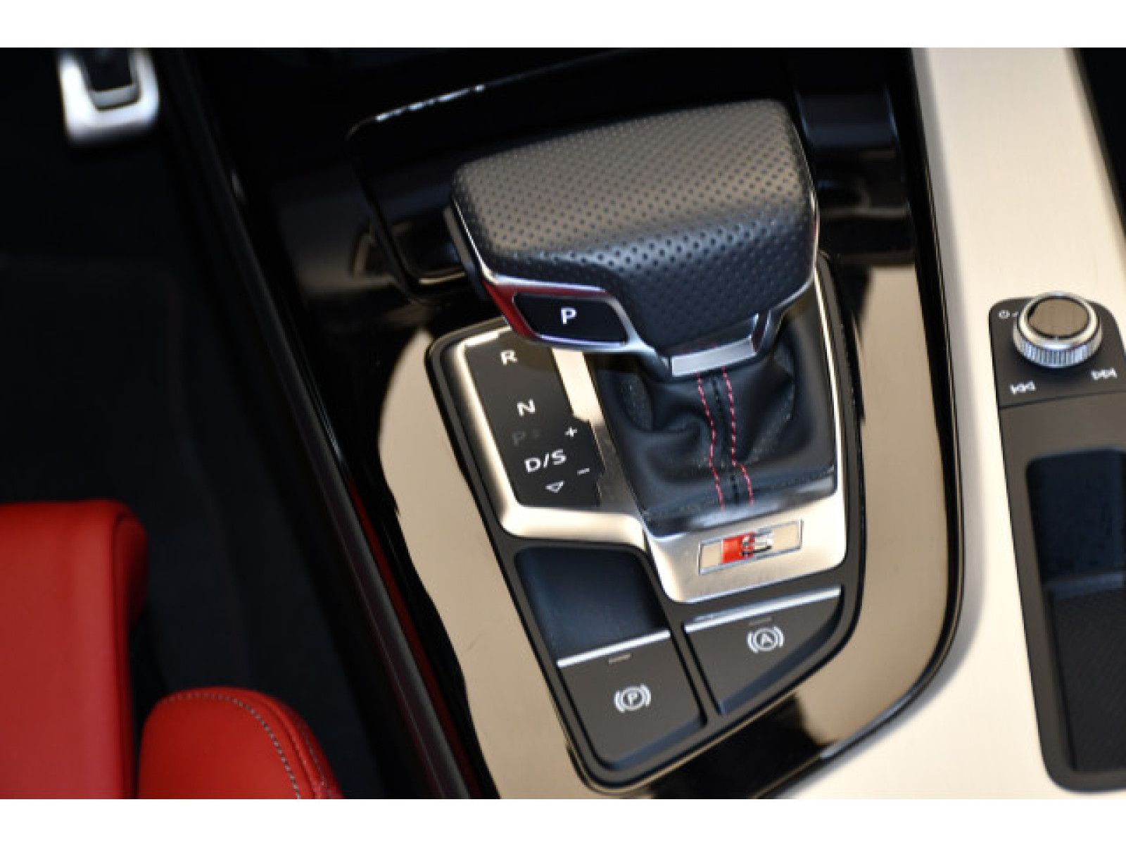 Audi - S4 Avant_6