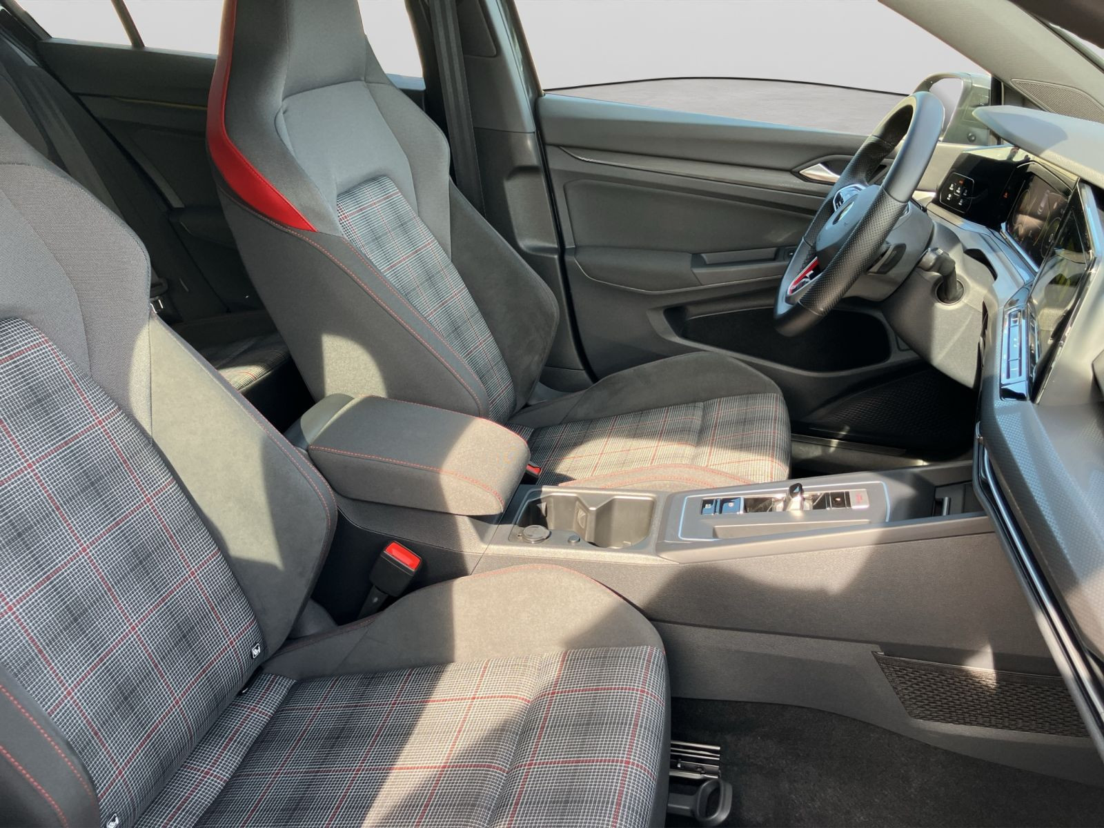 Volkswagen - Golf GTI_19