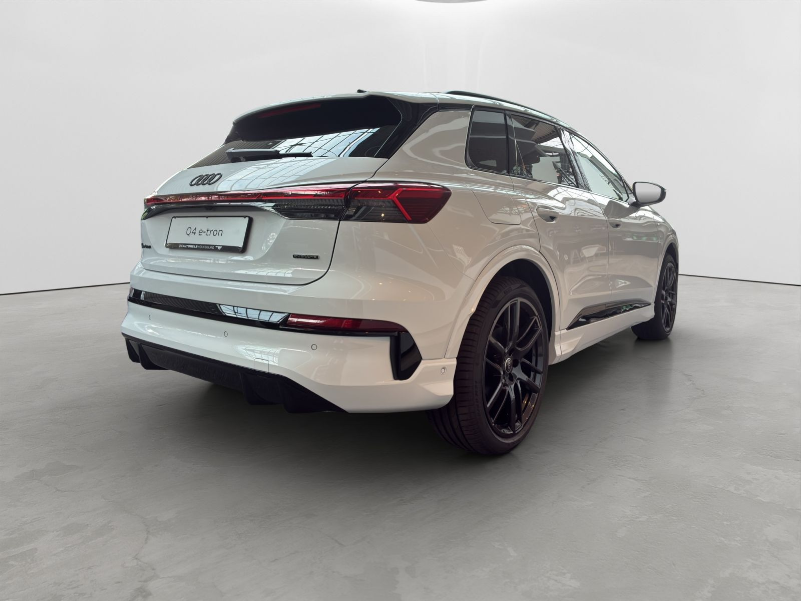 Audi - Q4 e-tron_5