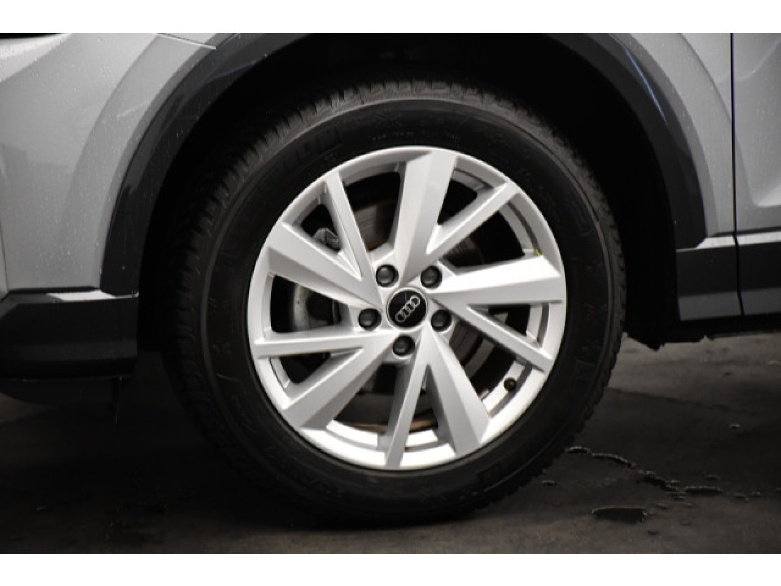 Audi - Q2_15