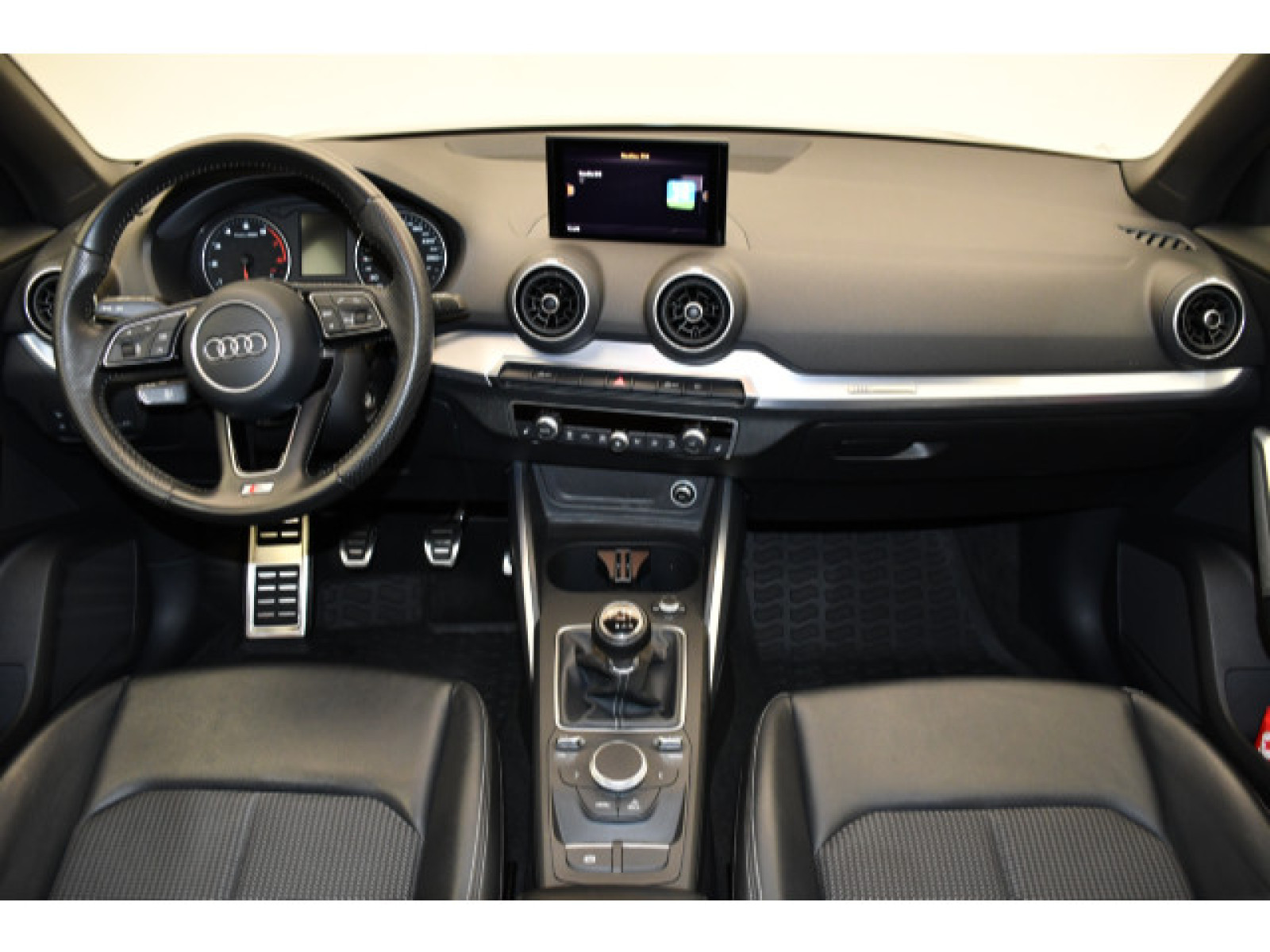 Audi - Q2_5