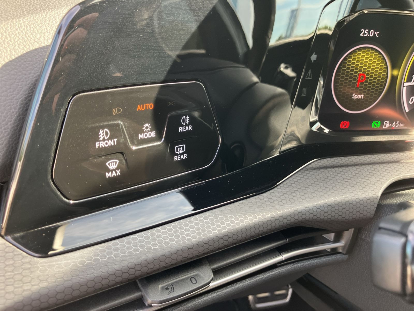 Volkswagen - Golf GTI_15