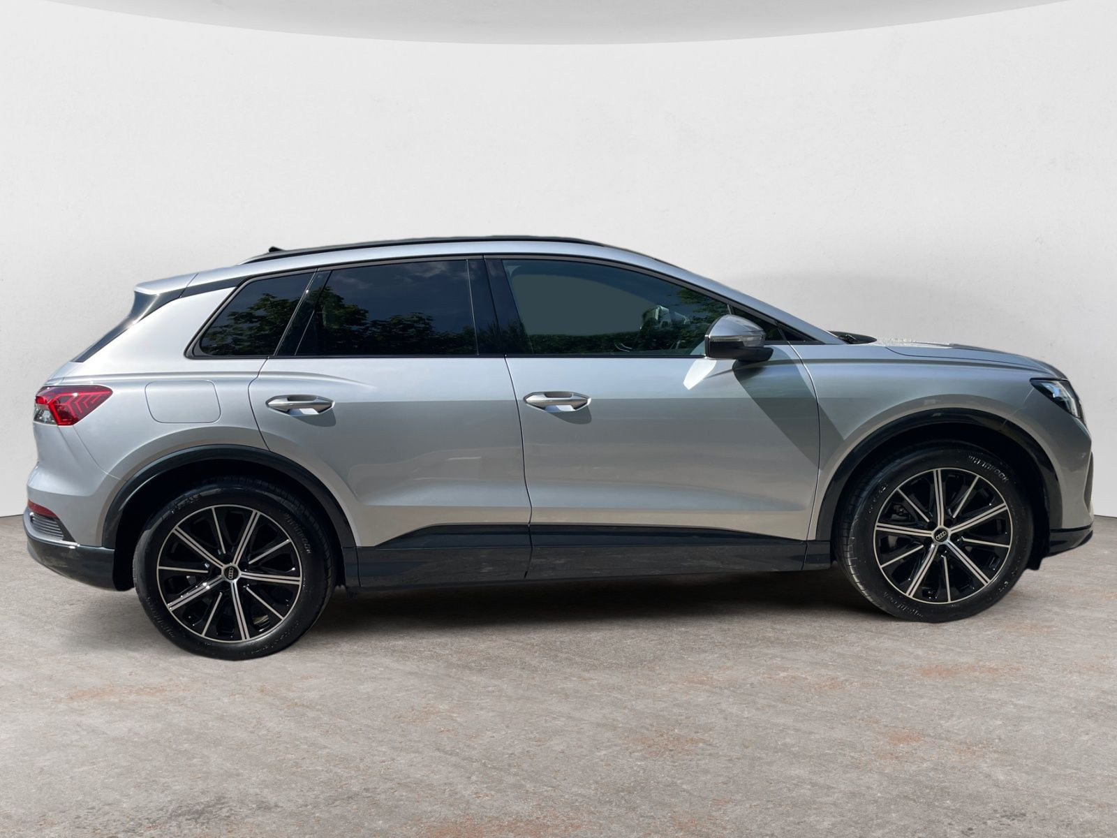 Audi - Q4 e-tron_8