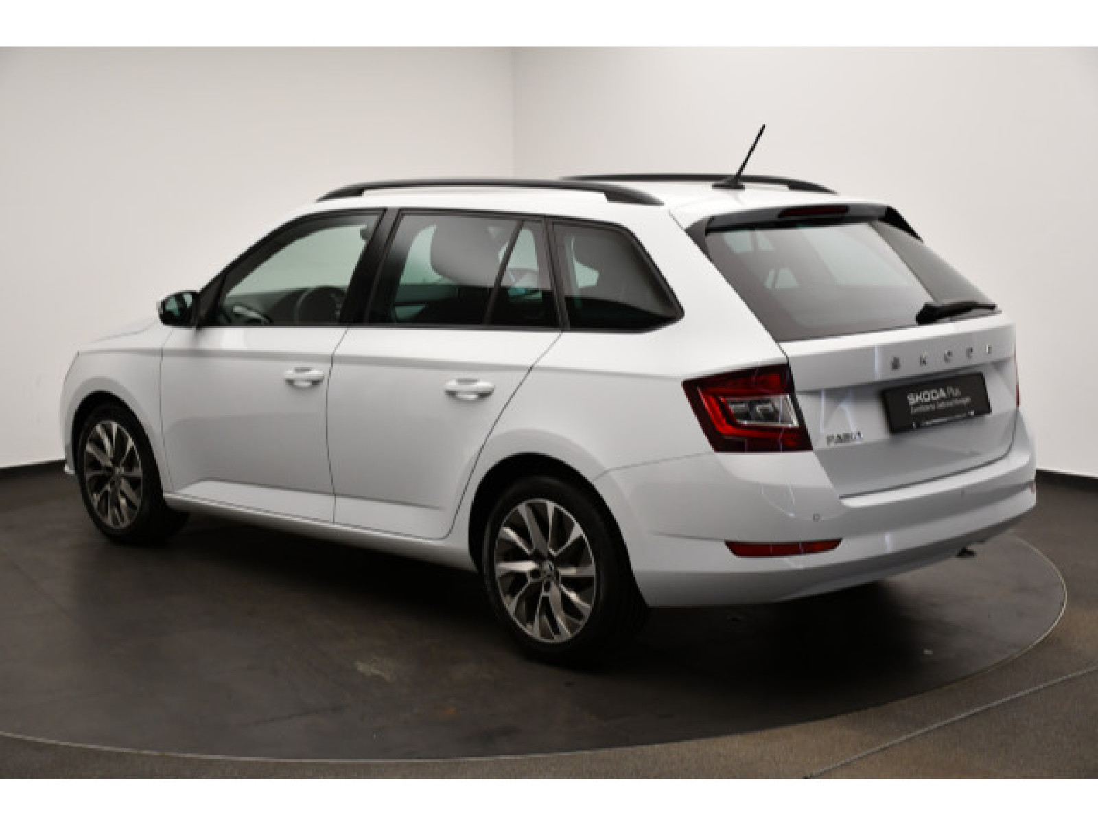 diagonalansicht-hinten-aussen