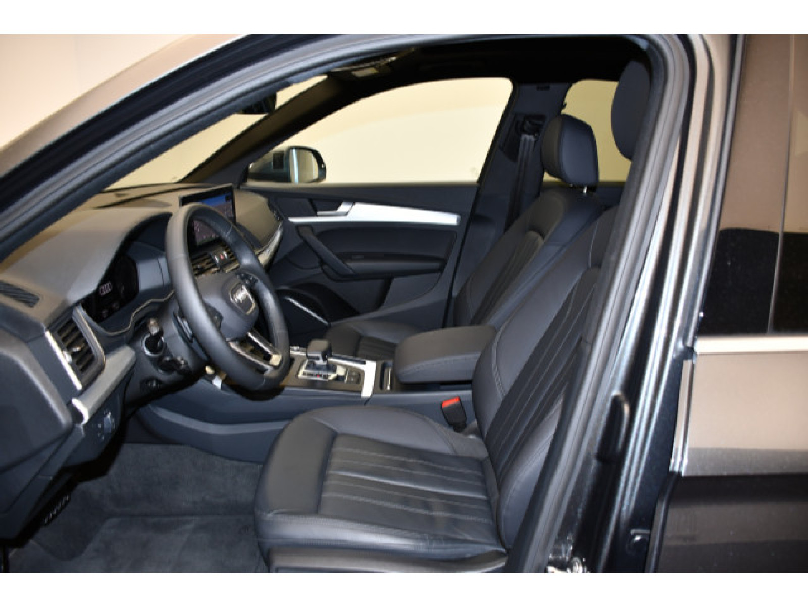 Audi - Q5_4