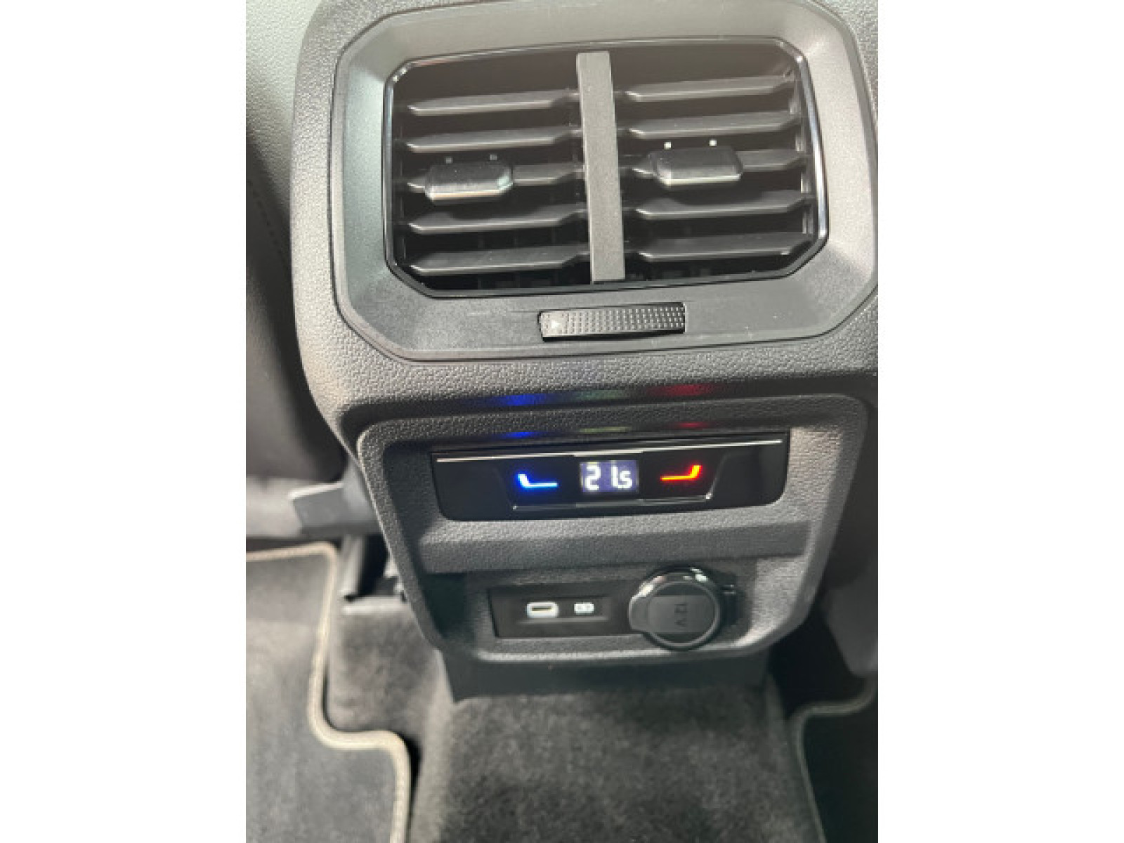 Volkswagen - Tiguan_19