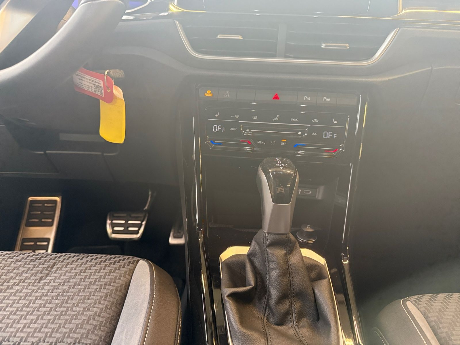 Volkswagen - T-Roc Cabriolet_12