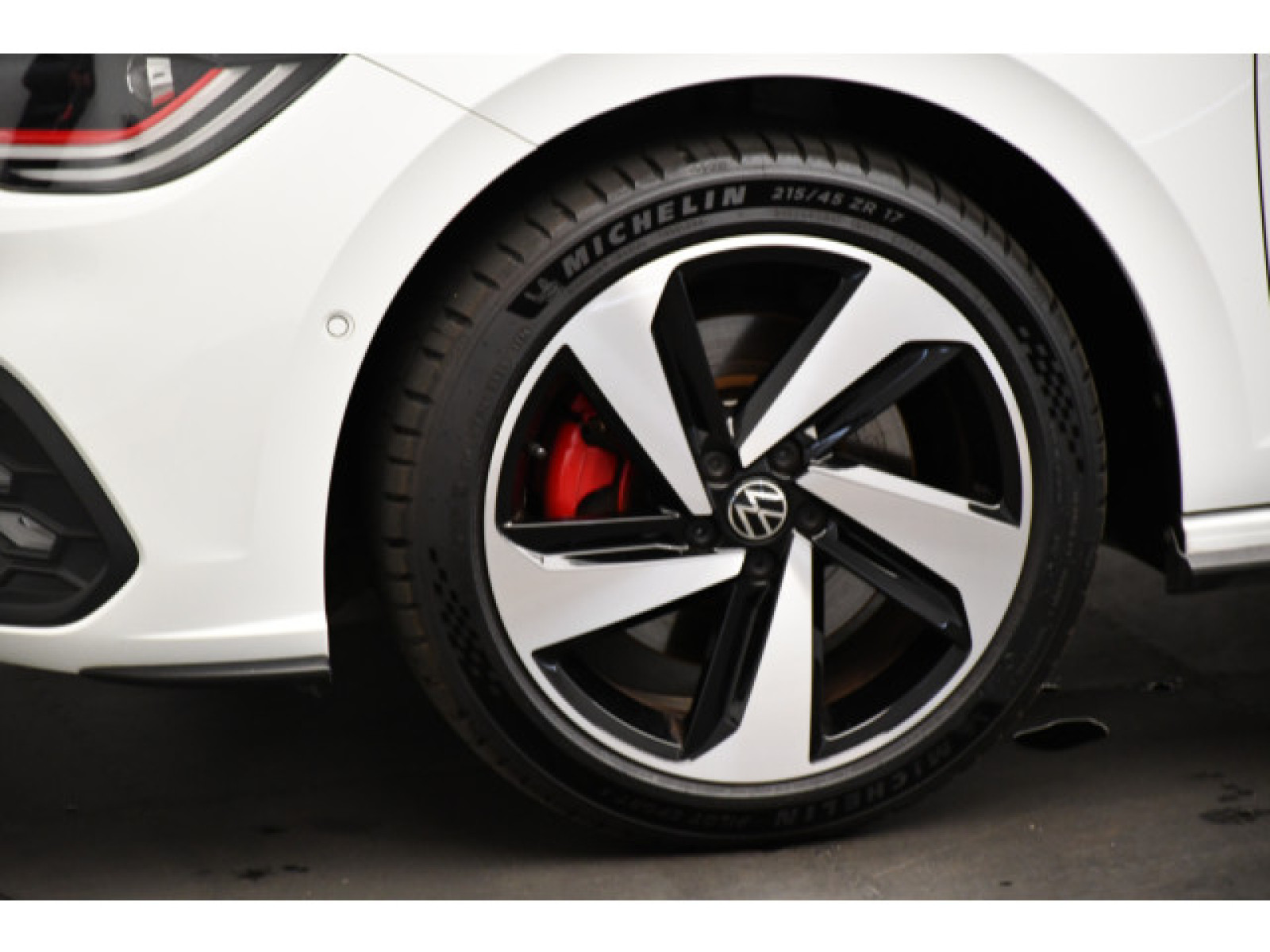 Volkswagen - Polo_11