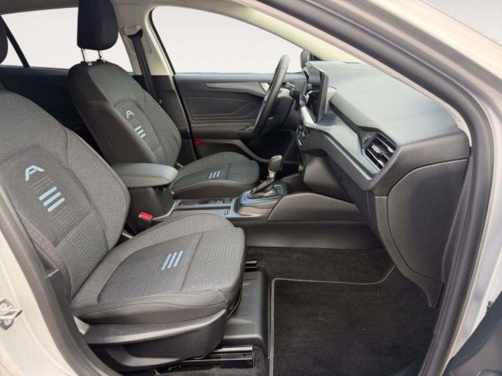Ford - Focus_16