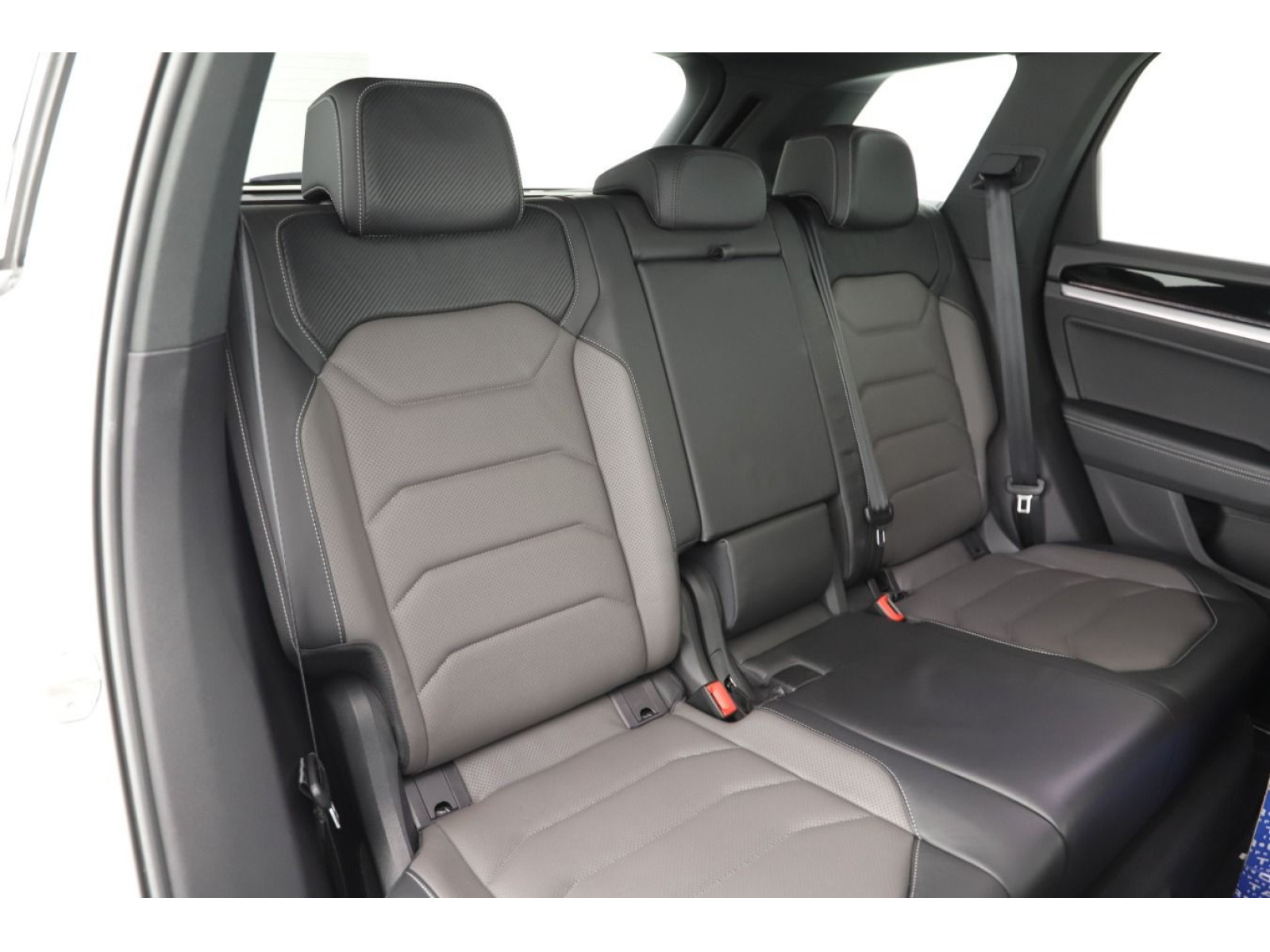 Volkswagen - Touareg_6