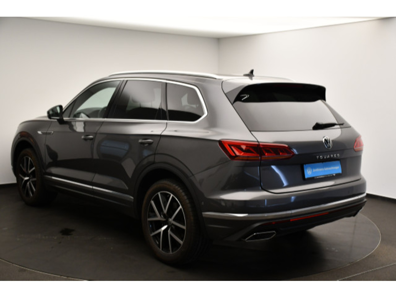 Volkswagen - Touareg_15