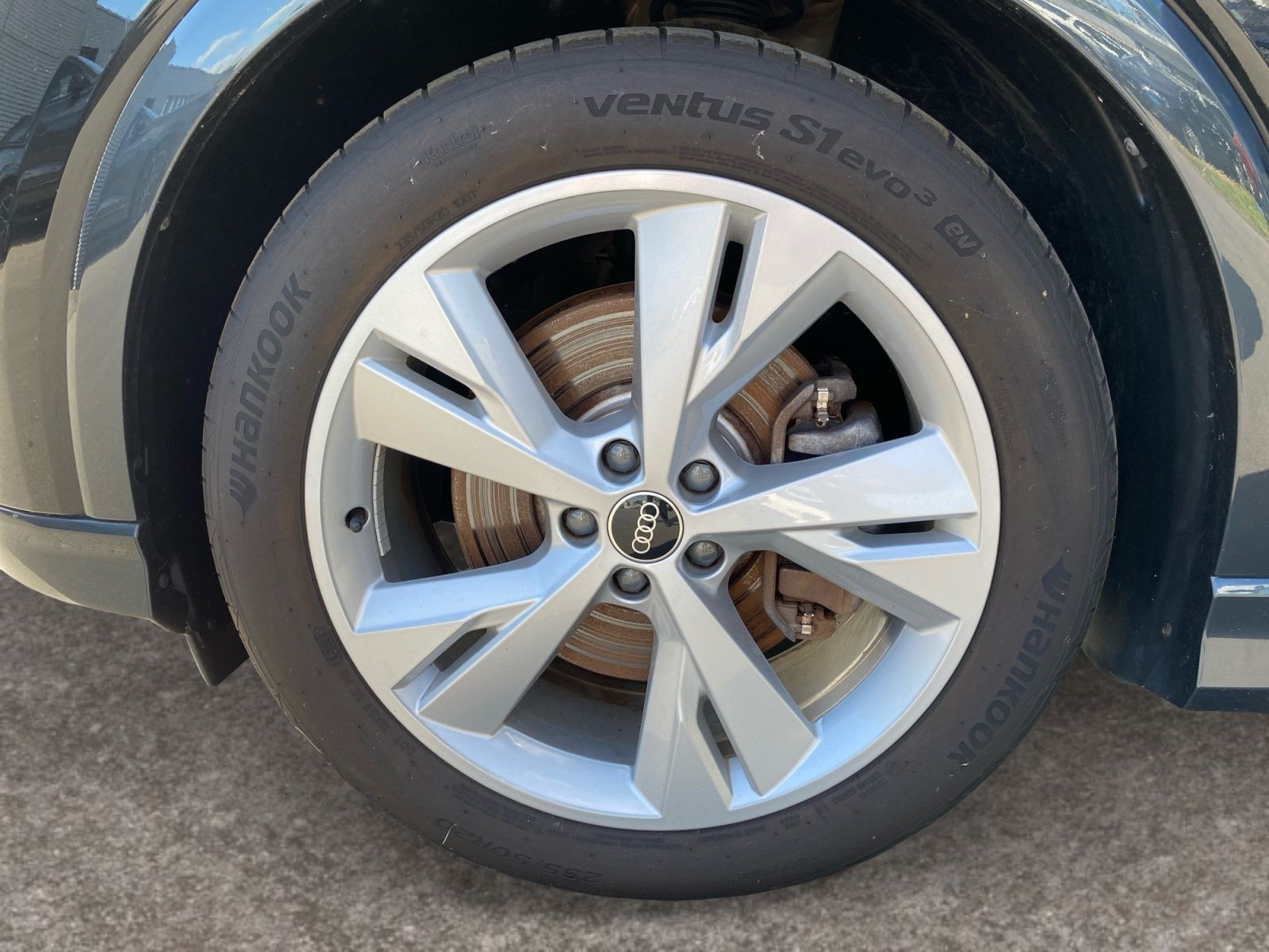 Audi - Q4 e-tron_15