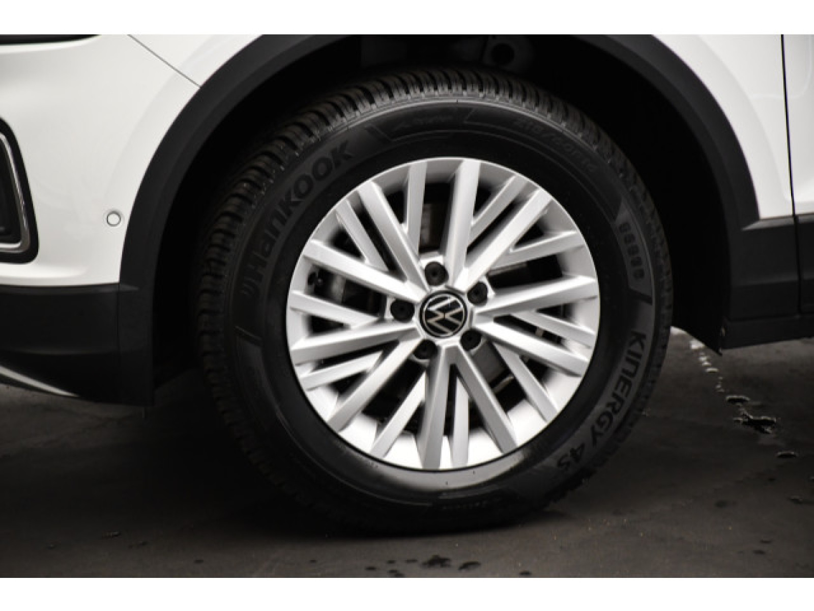 Volkswagen - T-Roc_11