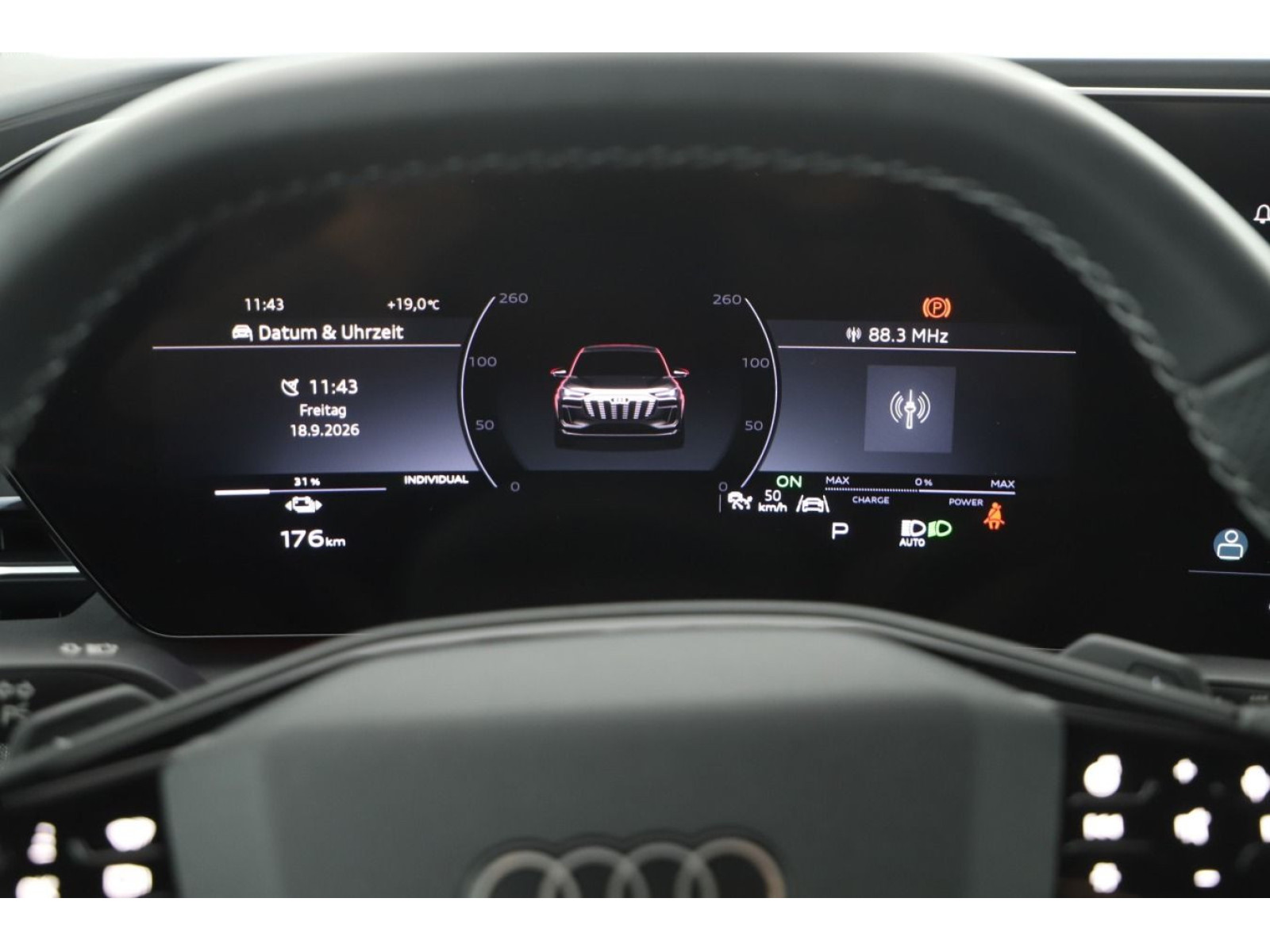 Audi - Q6 Sportback e-tron_8