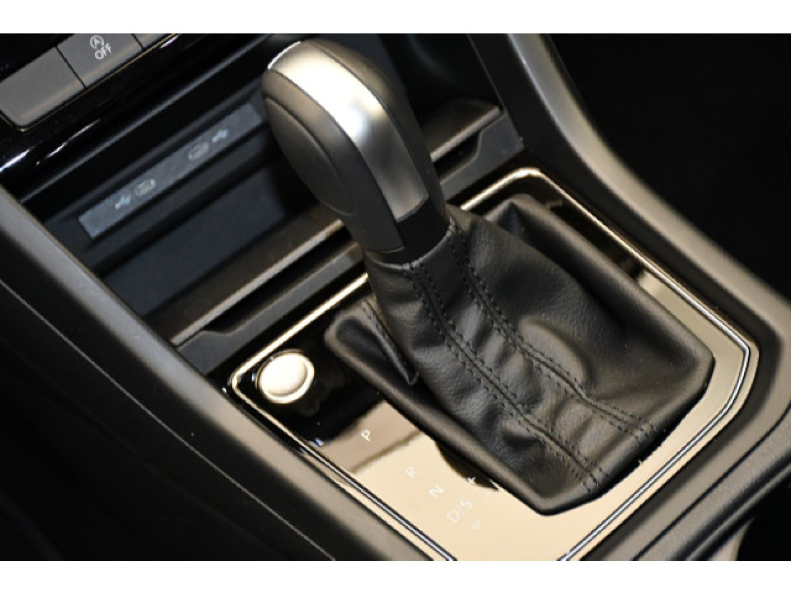 Volkswagen - Touran_6