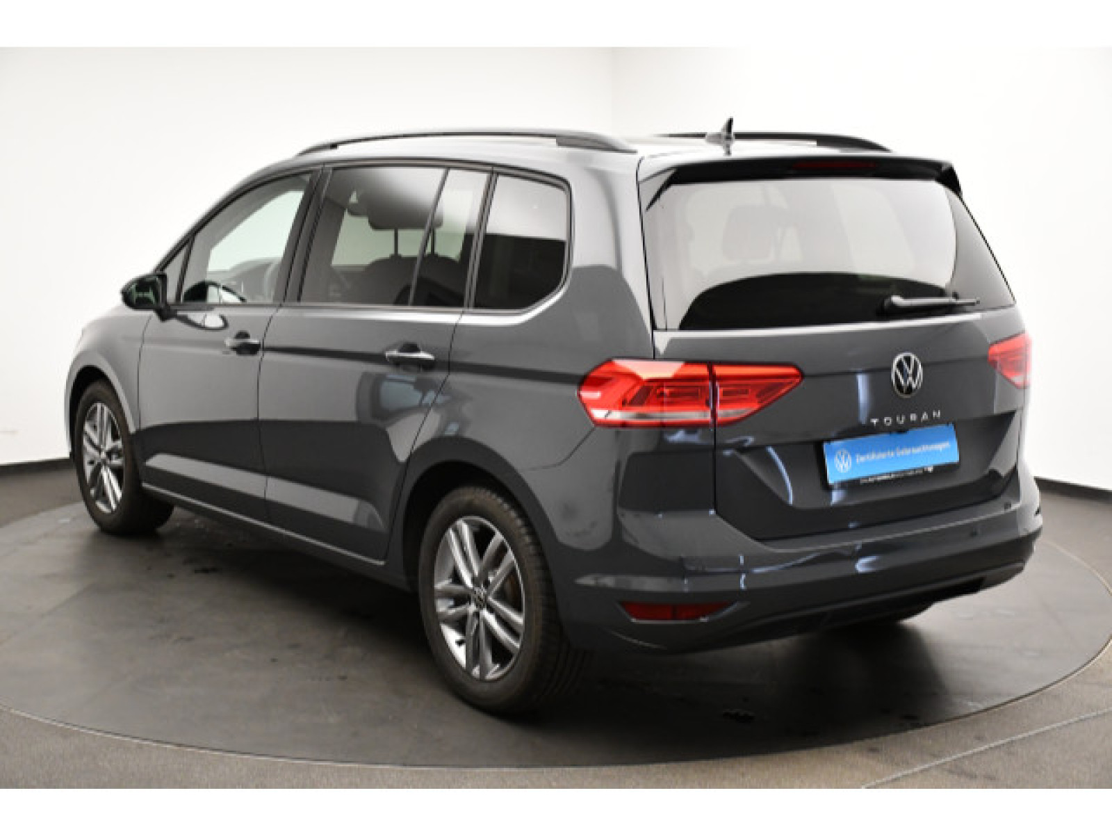 Volkswagen - Touran_15