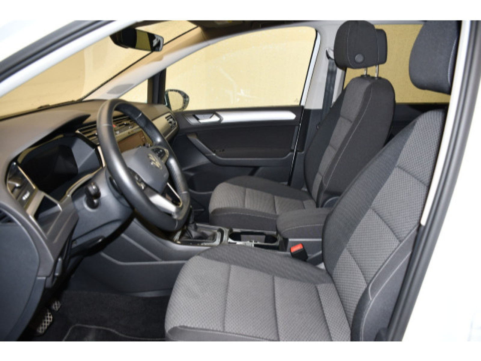 Volkswagen - Touran_3
