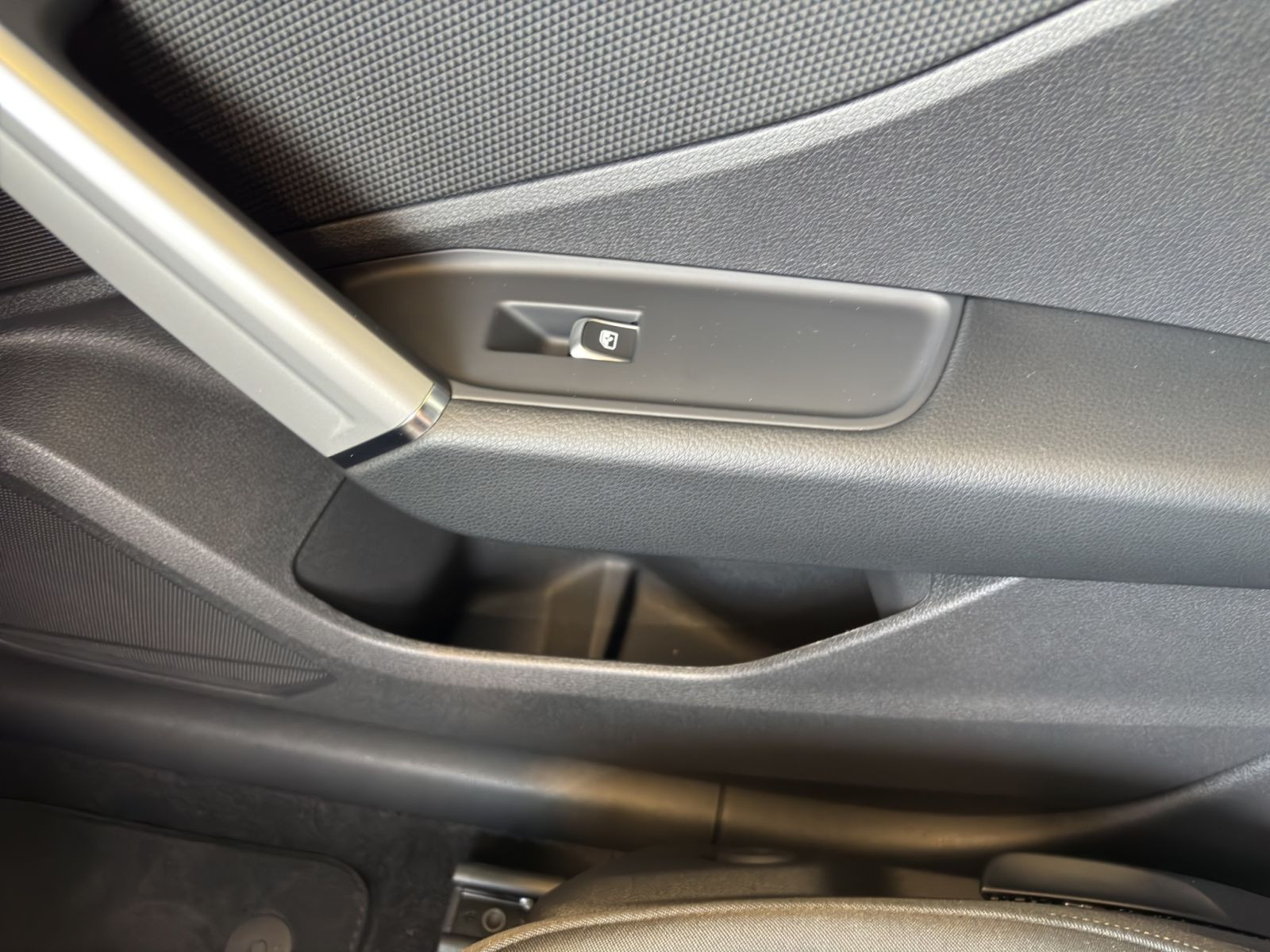Audi - Q2_17