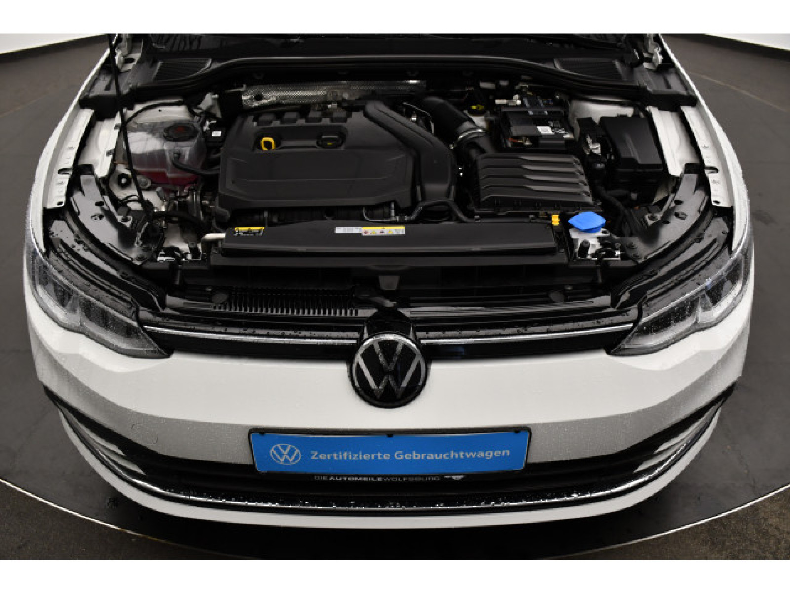 Volkswagen - Golf_12