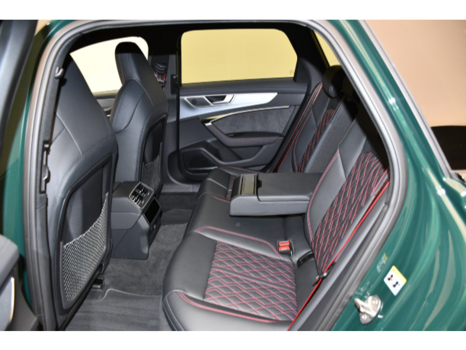 Audi - S6 Avant_9