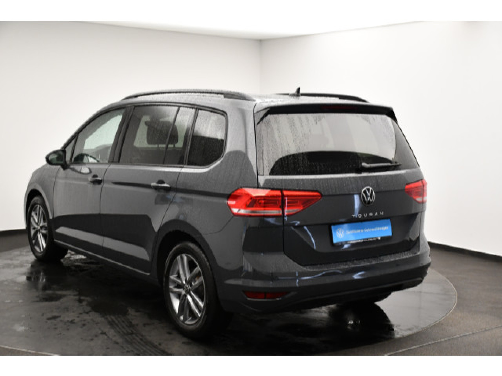 Volkswagen - Touran_15