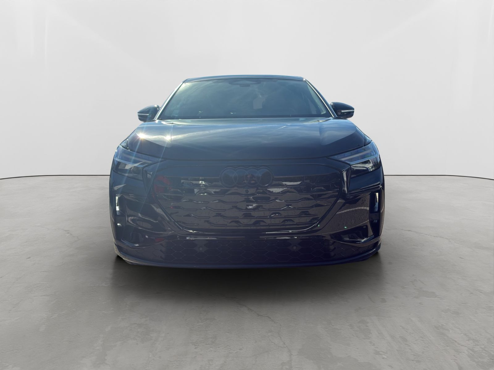 Audi - Q4 Sportback e-tron_8