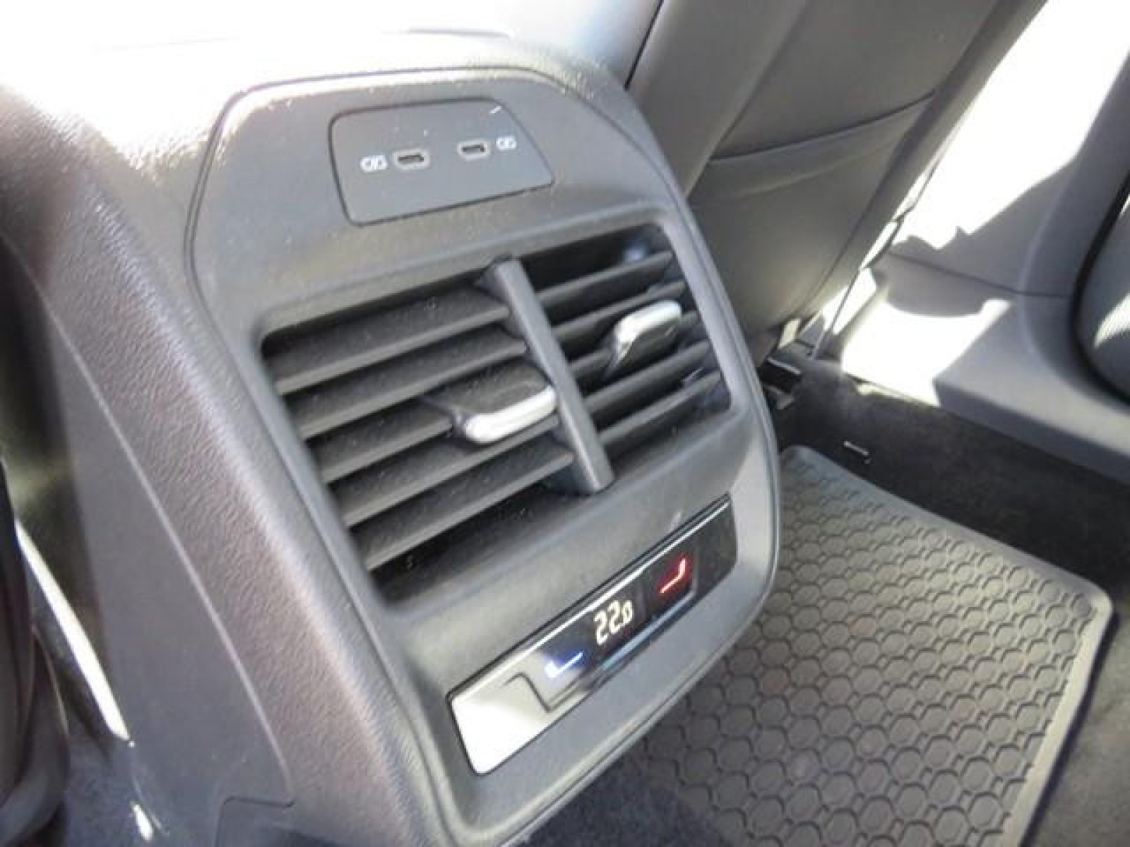 Volkswagen - Passat Variant_13