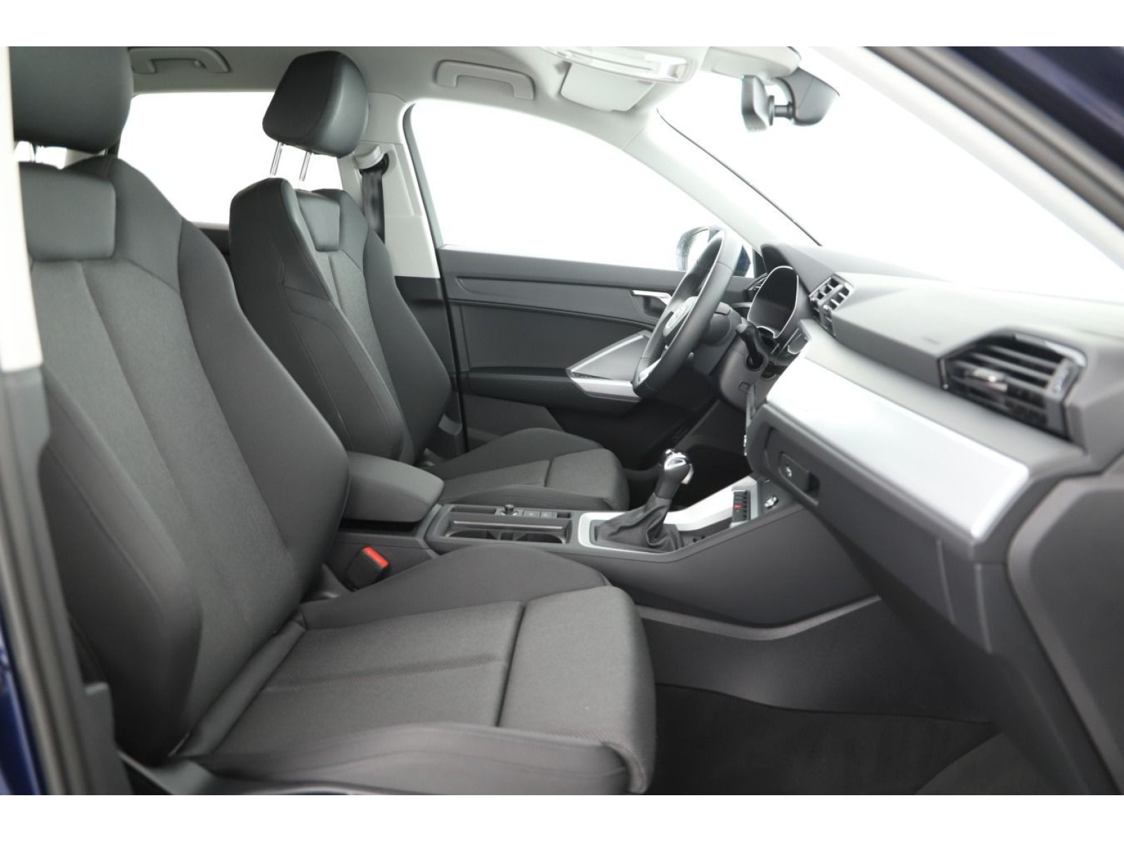 Audi - Q3_8