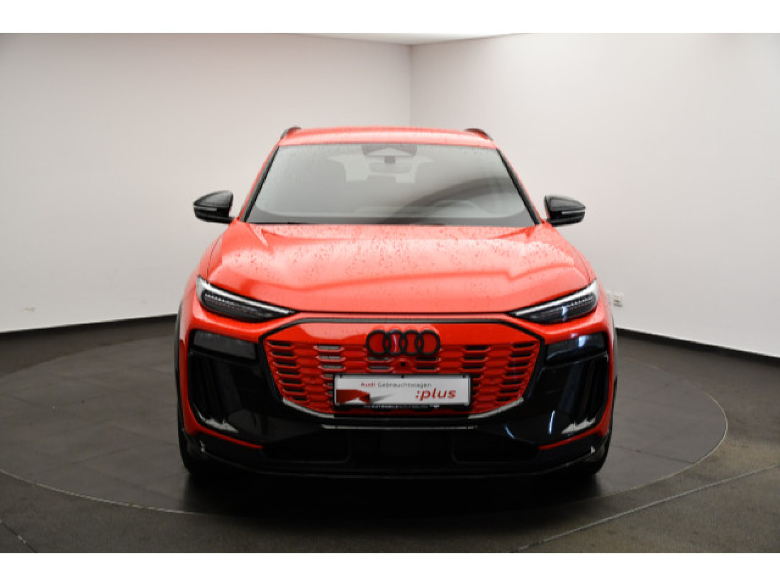 Audi - Q6 e-tron_22