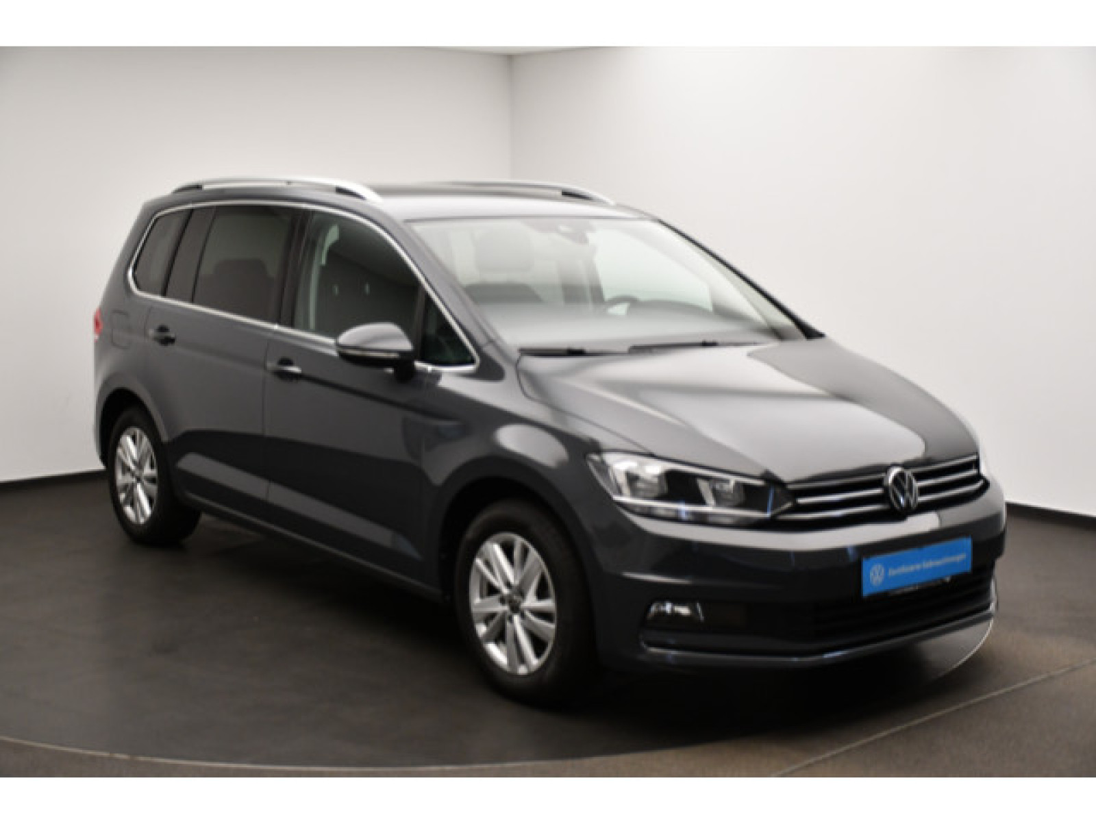 Volkswagen - Touran_15