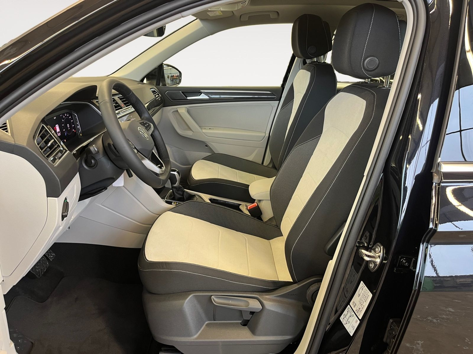 Volkswagen - Tiguan_12