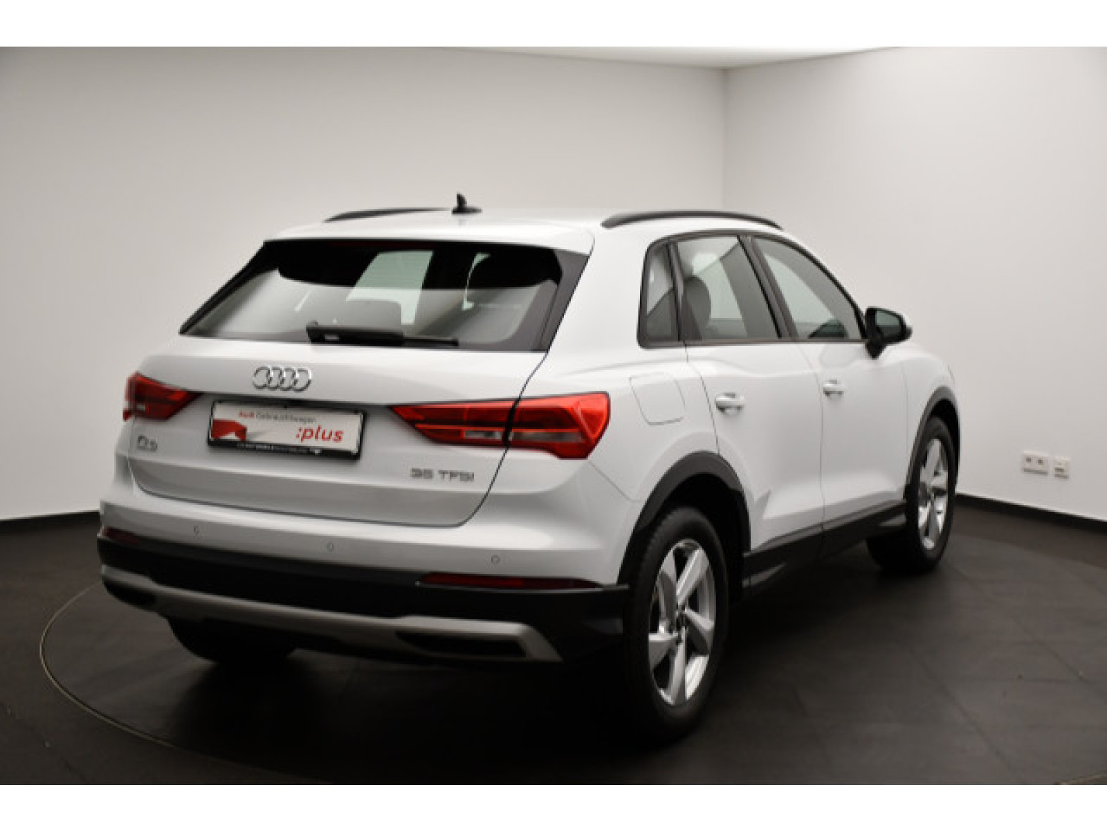 Audi - Q3_4