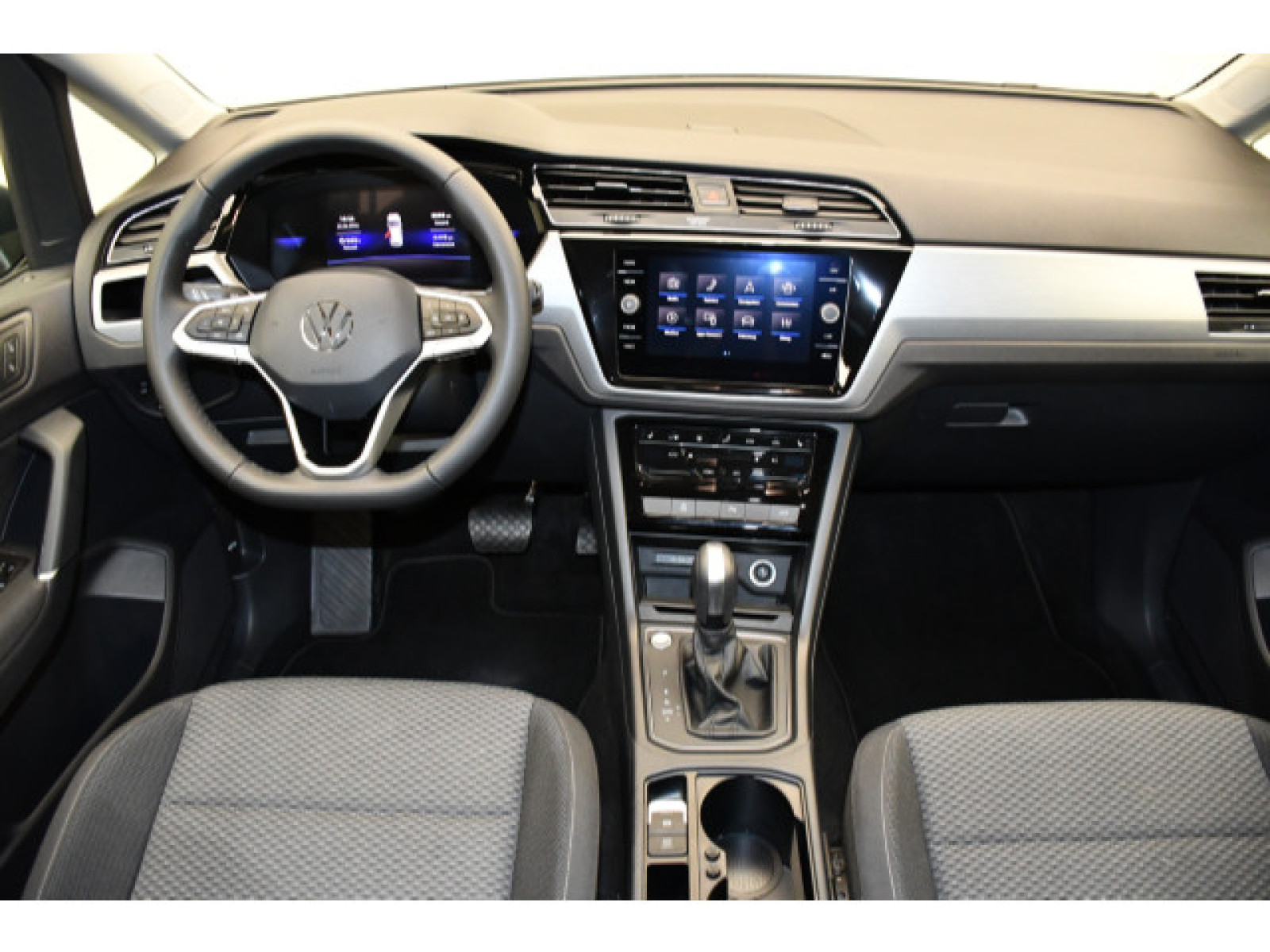 Volkswagen - Touran_5