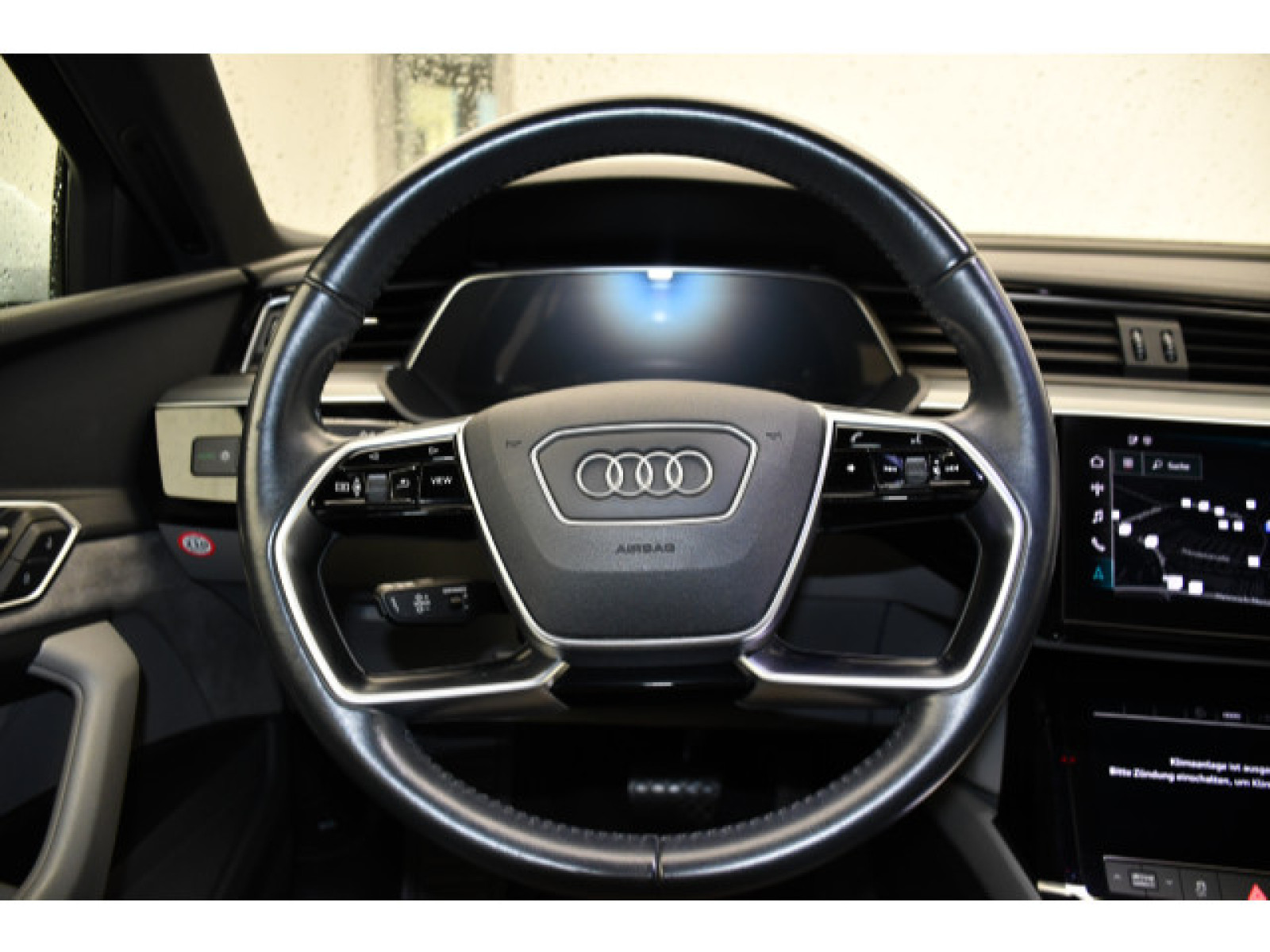 Audi - e-tron_5