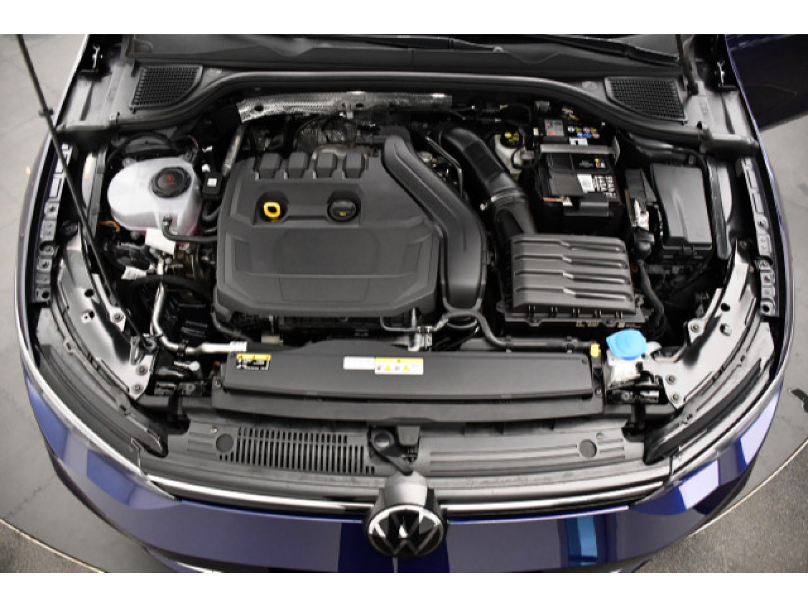 Volkswagen - Golf_15