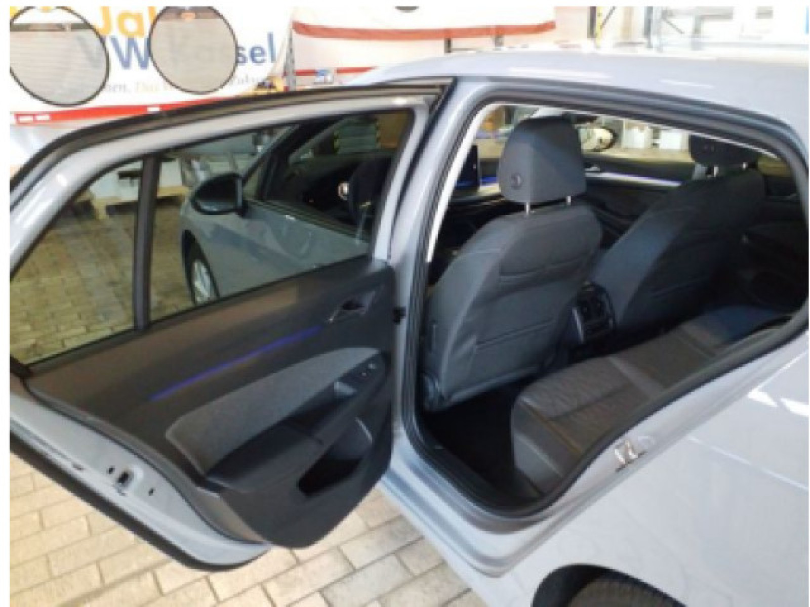 Volkswagen - Golf_7