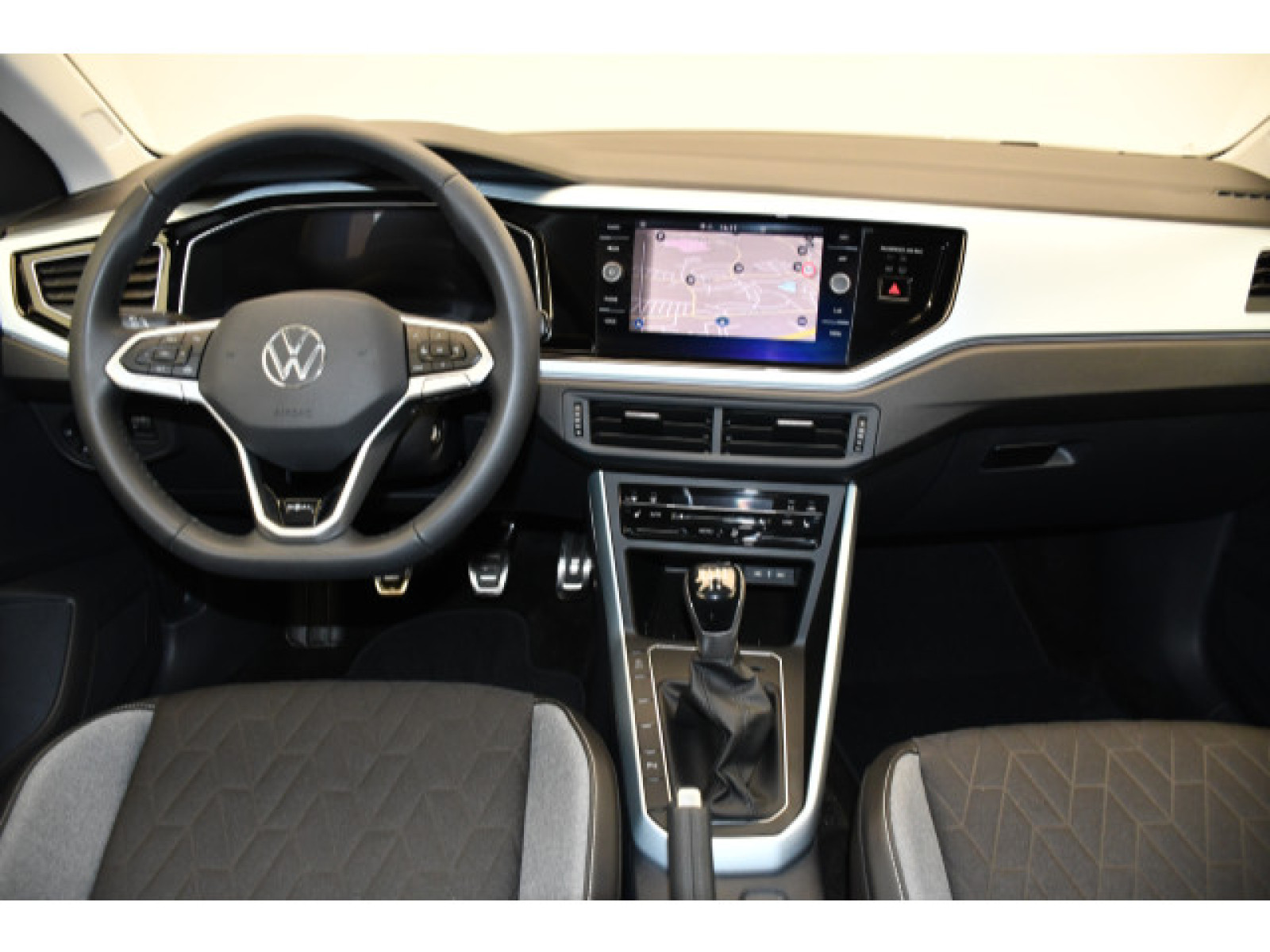 Volkswagen - Polo_4