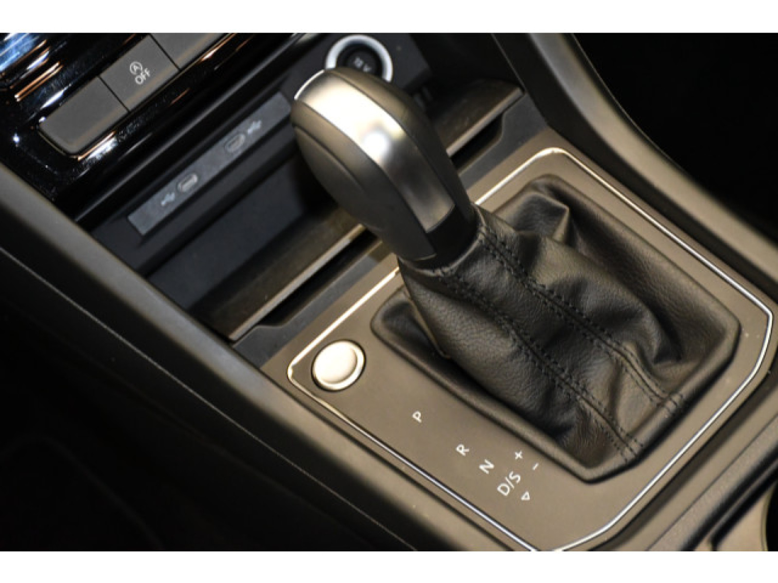Volkswagen - Touran_6